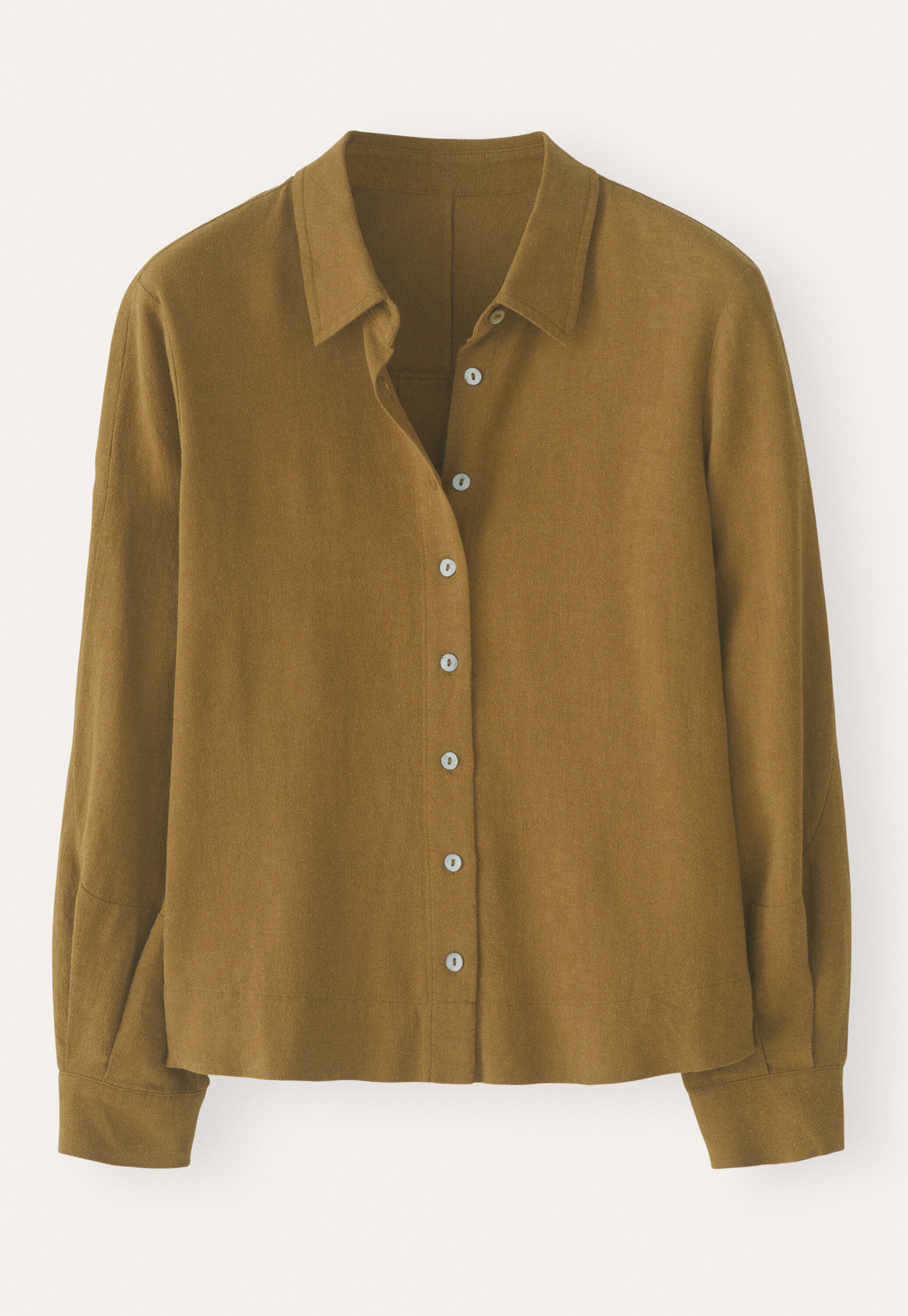 Curved-sleeve blouse