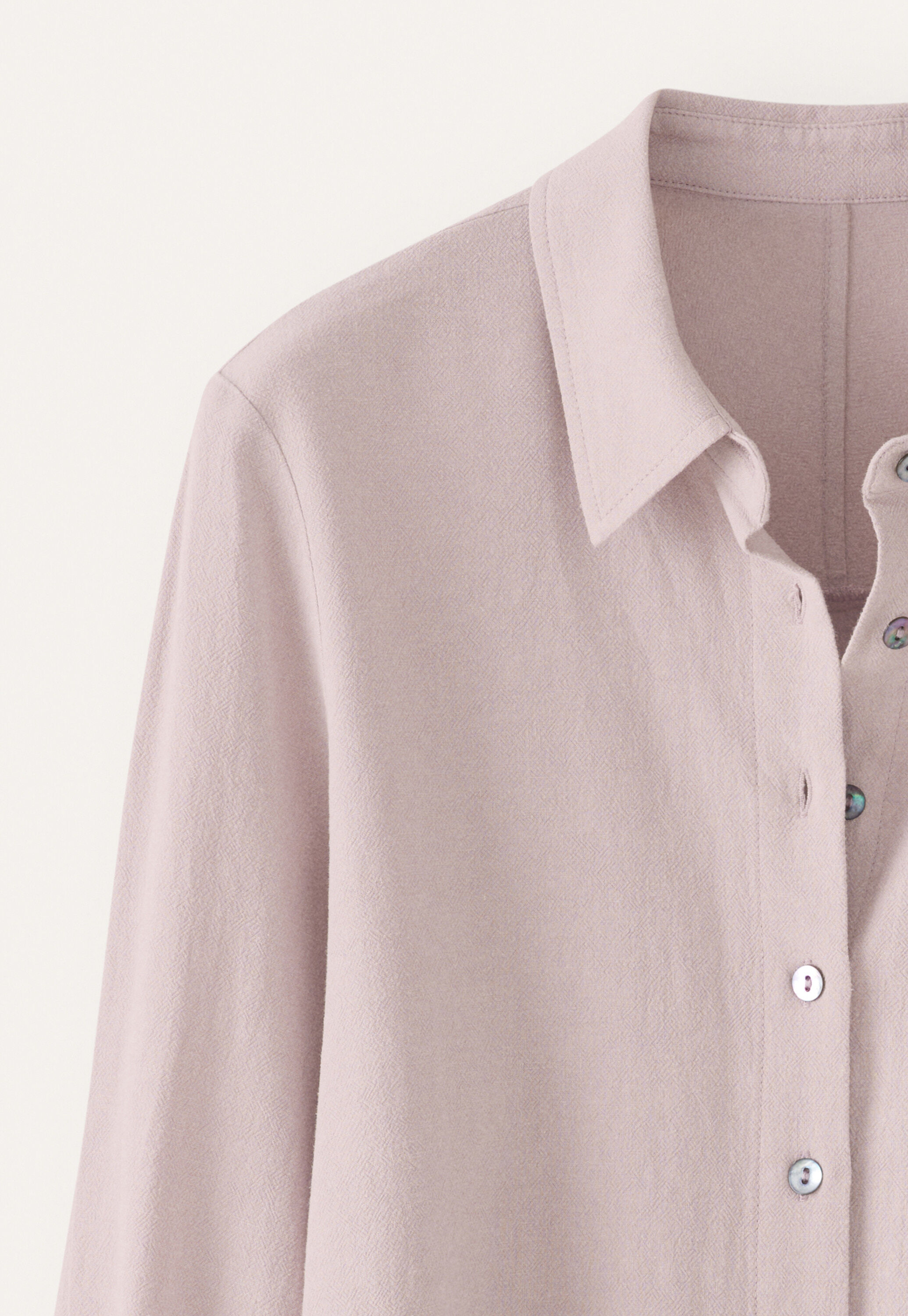 Curved-sleeve blouse