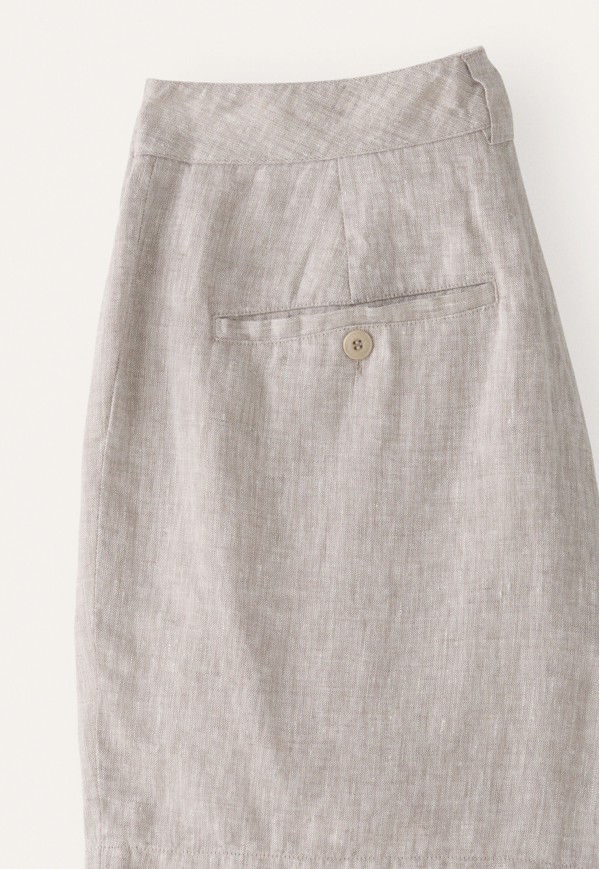 Pleat-front shorts