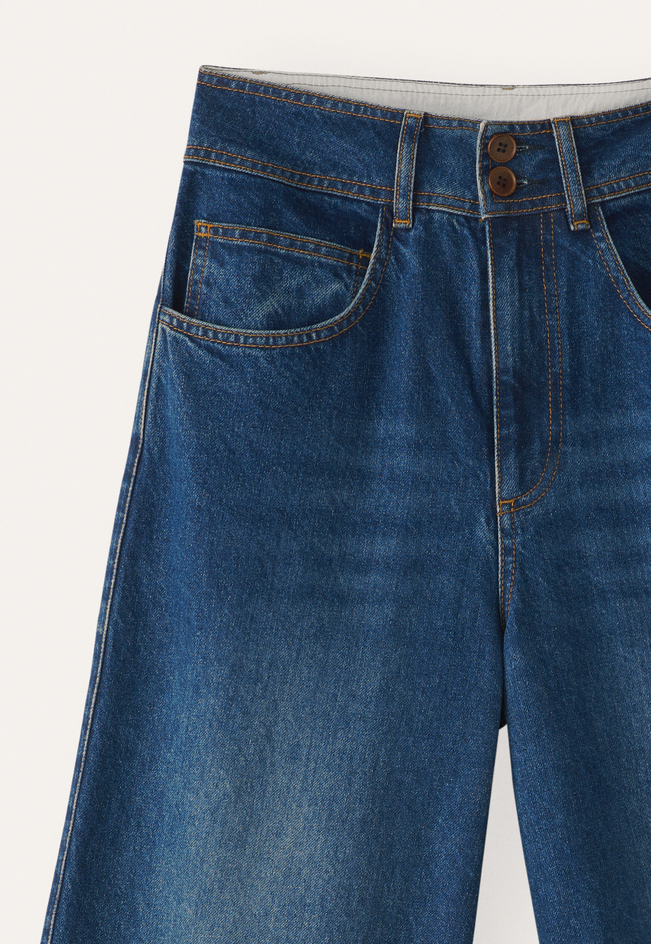 Wide-leg jeans