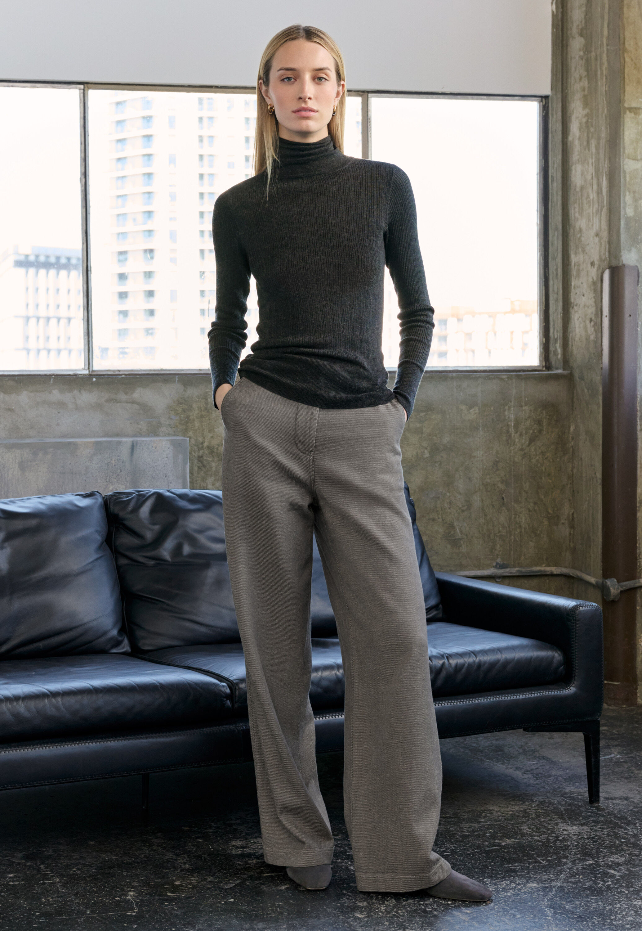 Straight-leg trousers