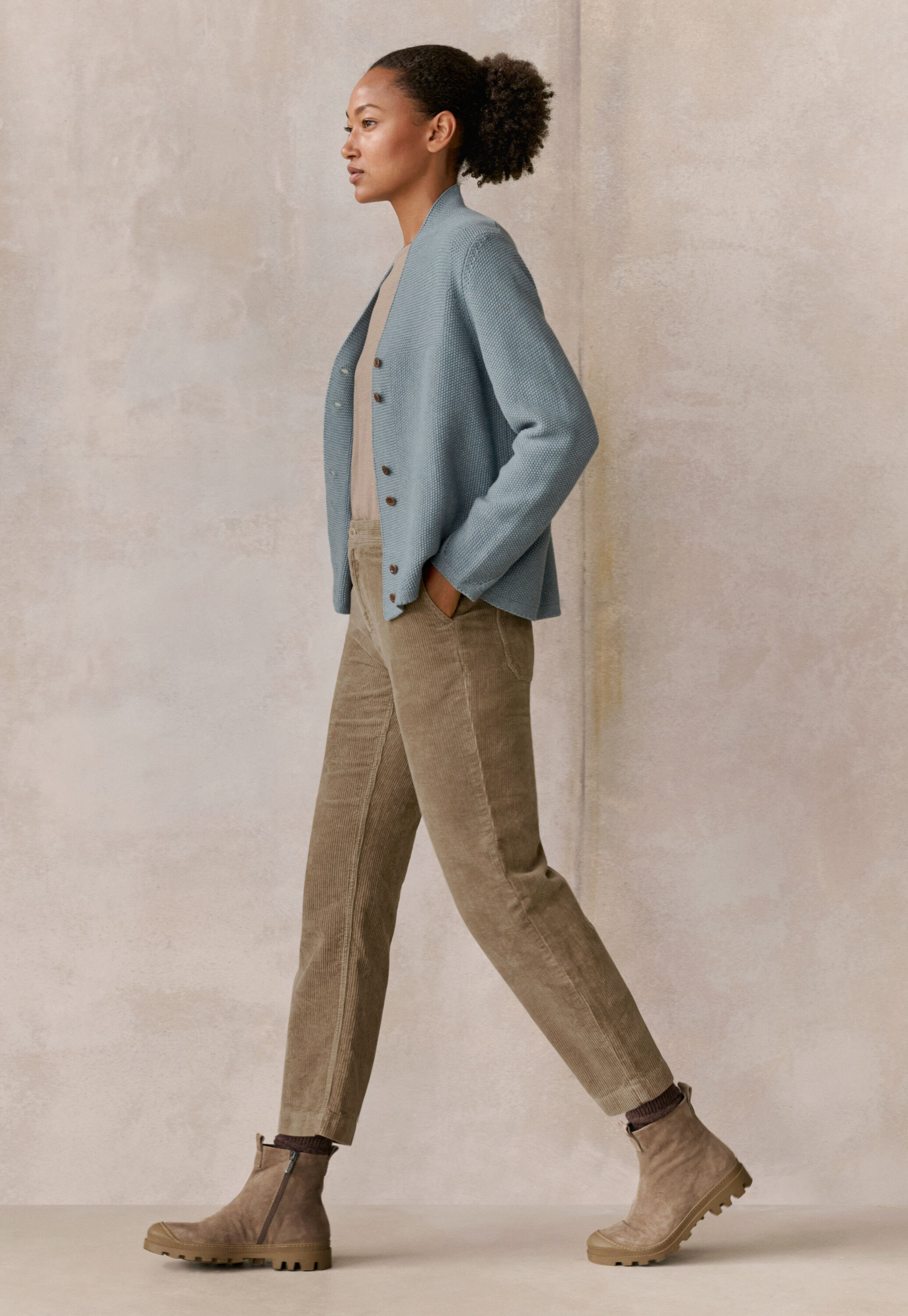 Slim cropped trousers, Taupe brown, large