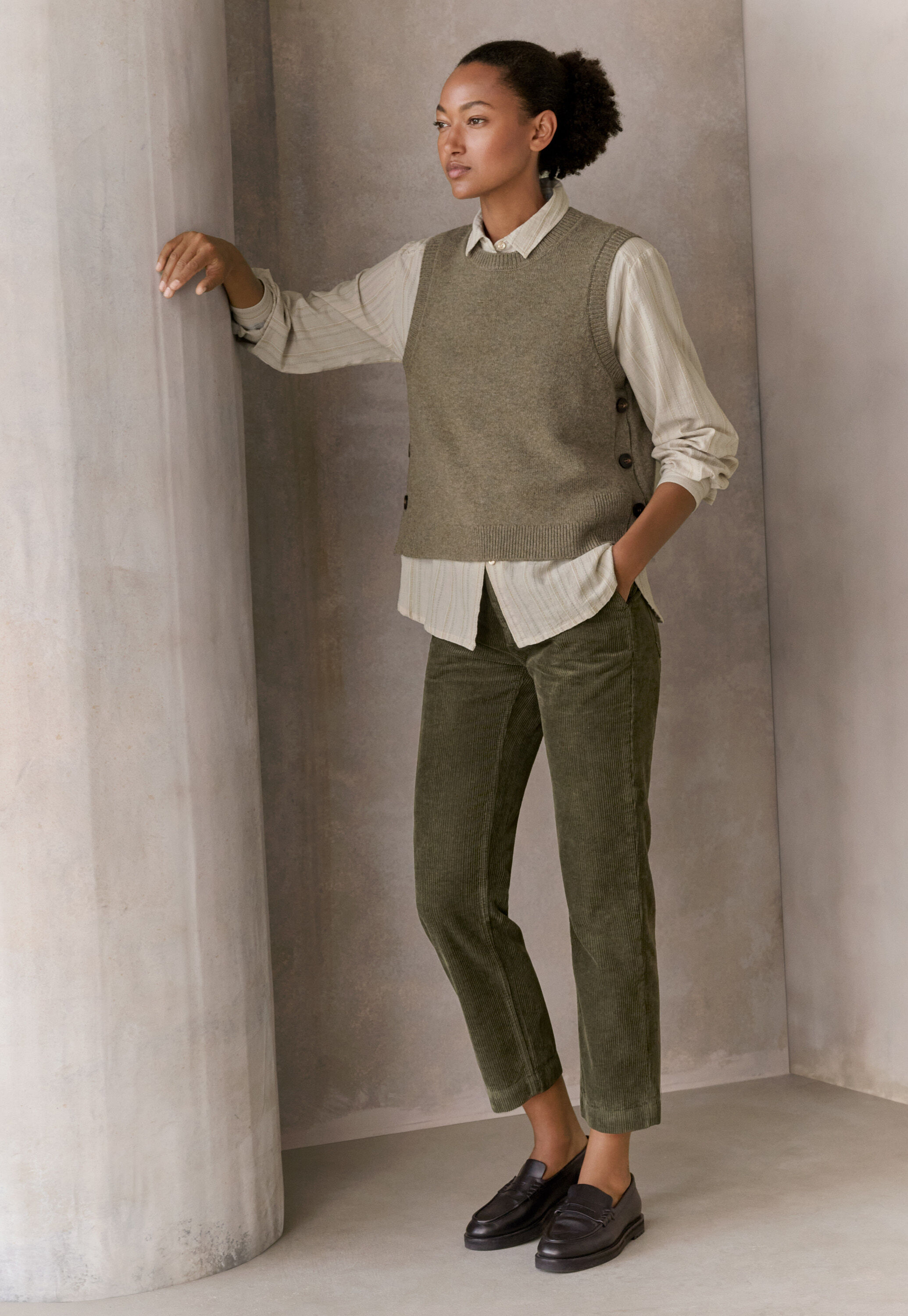 Slim cropped trousers