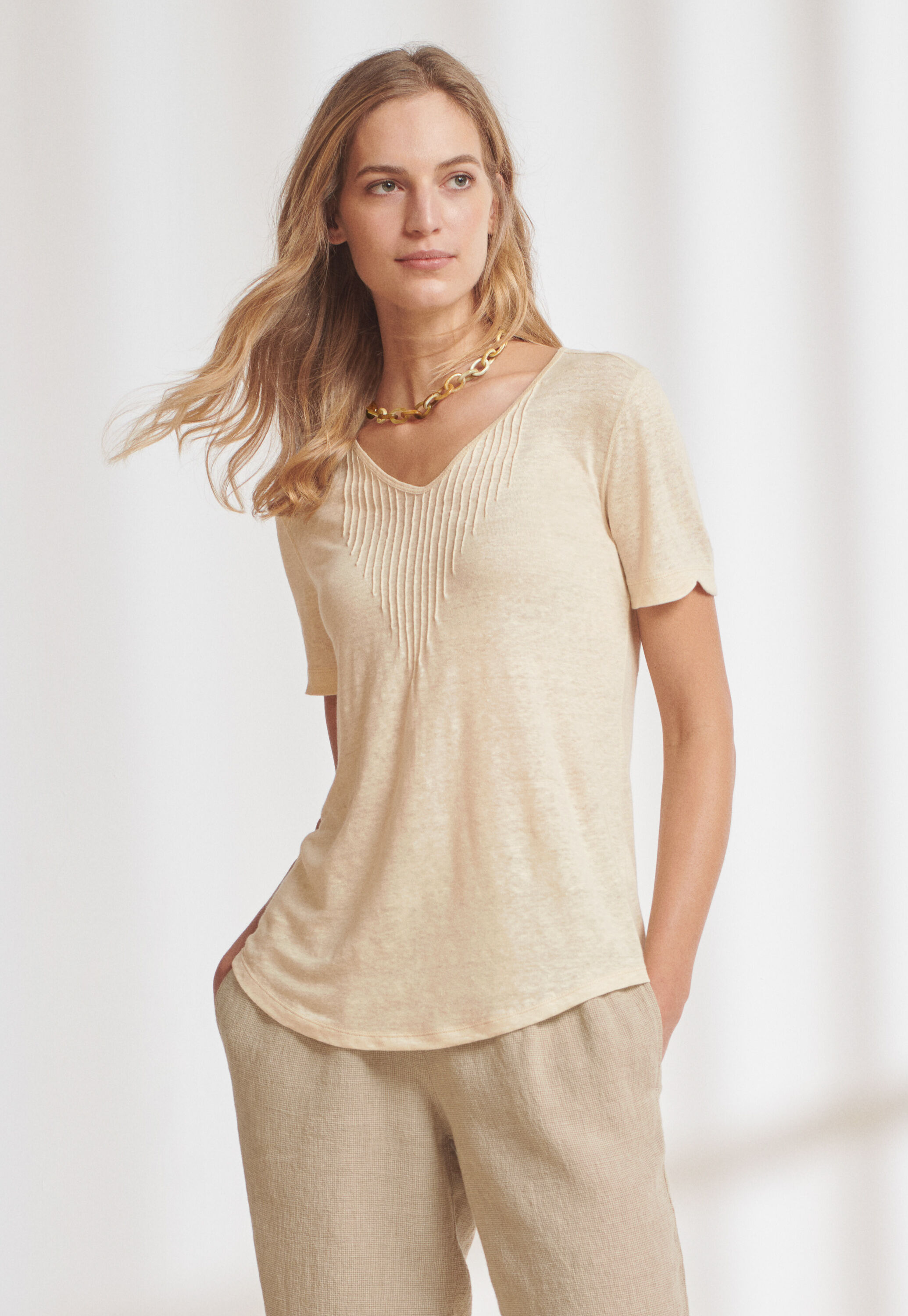 V-neck T-shirt