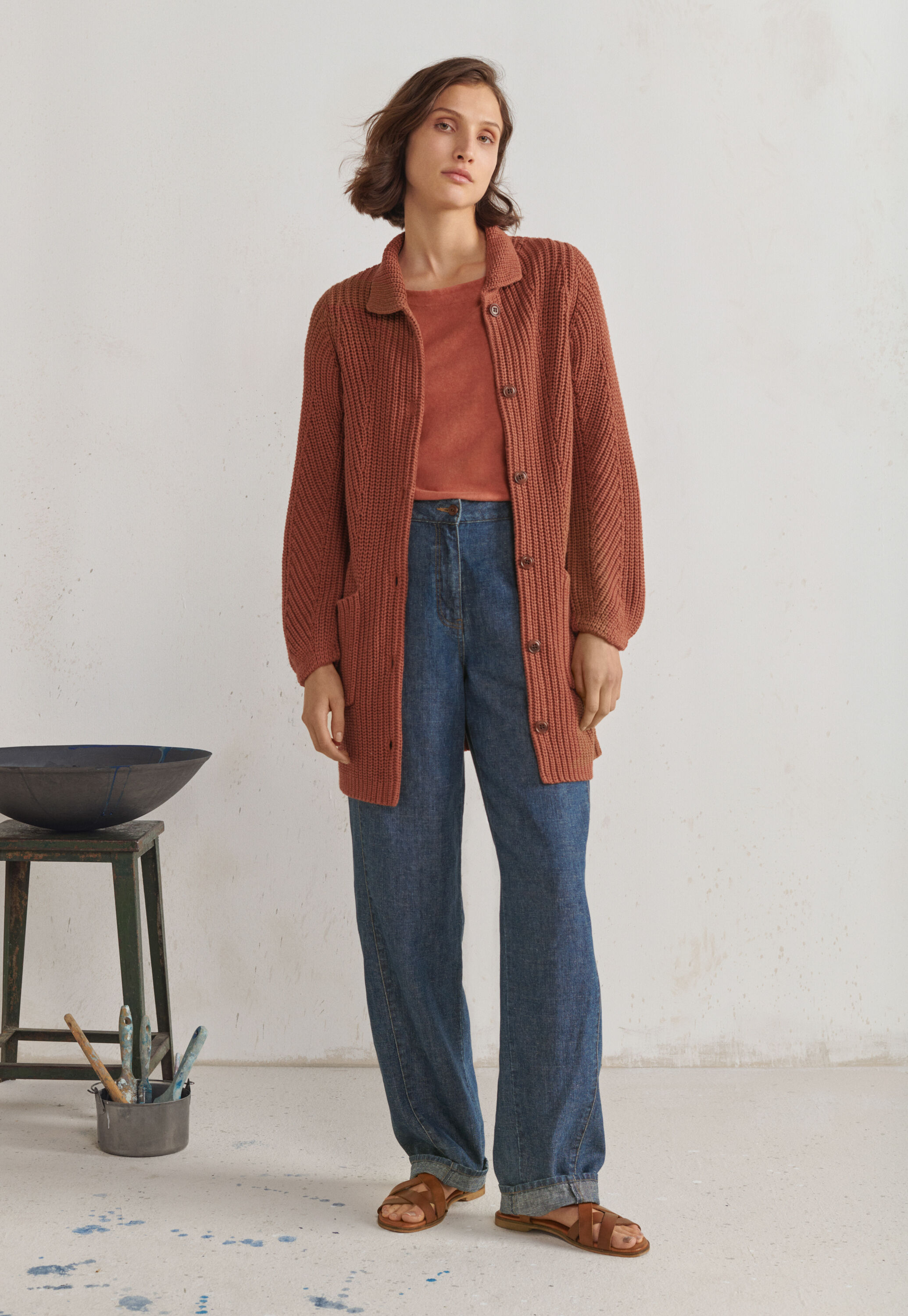 Indigo-dyed trousers