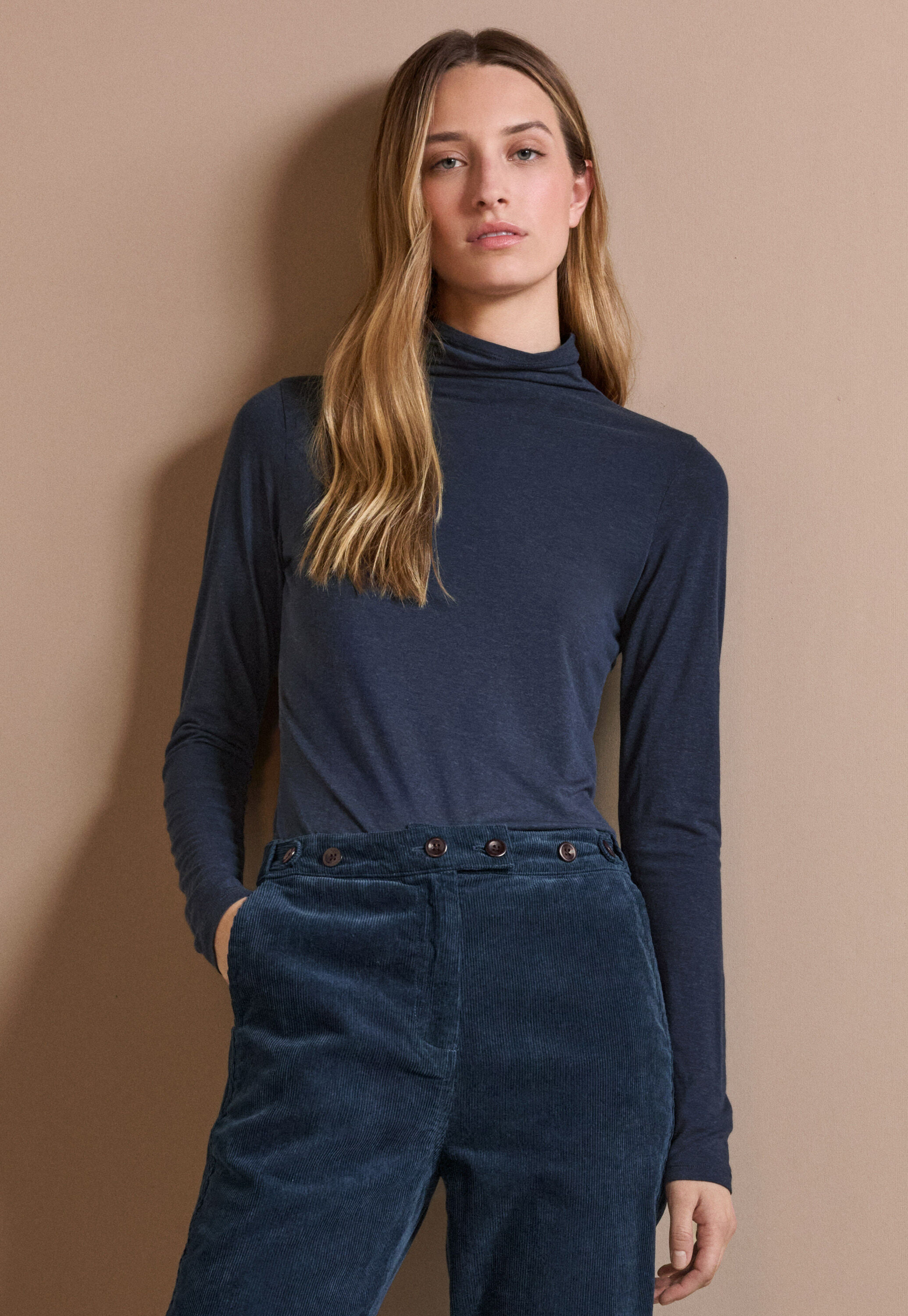 Button-through rib top