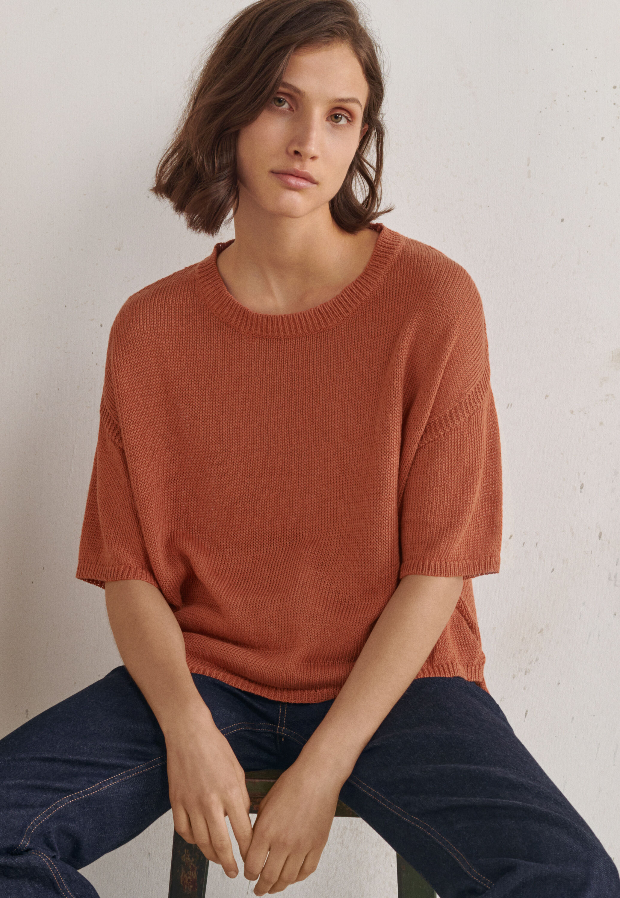 Short-sleeve sweater