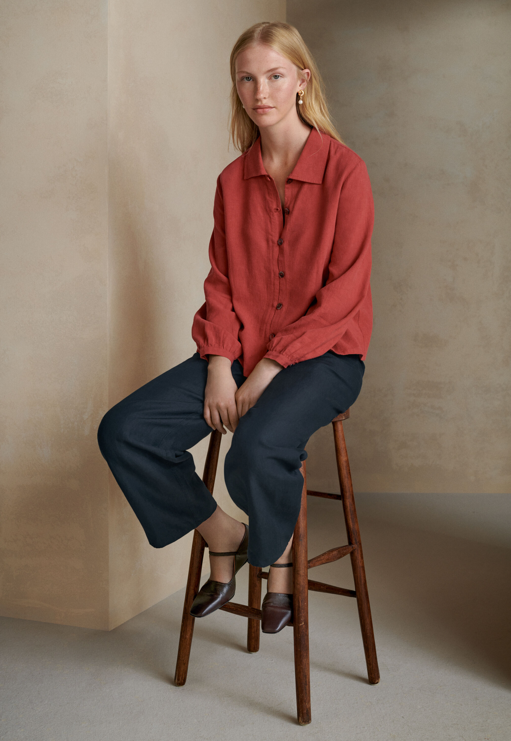 Wide tapered trousers