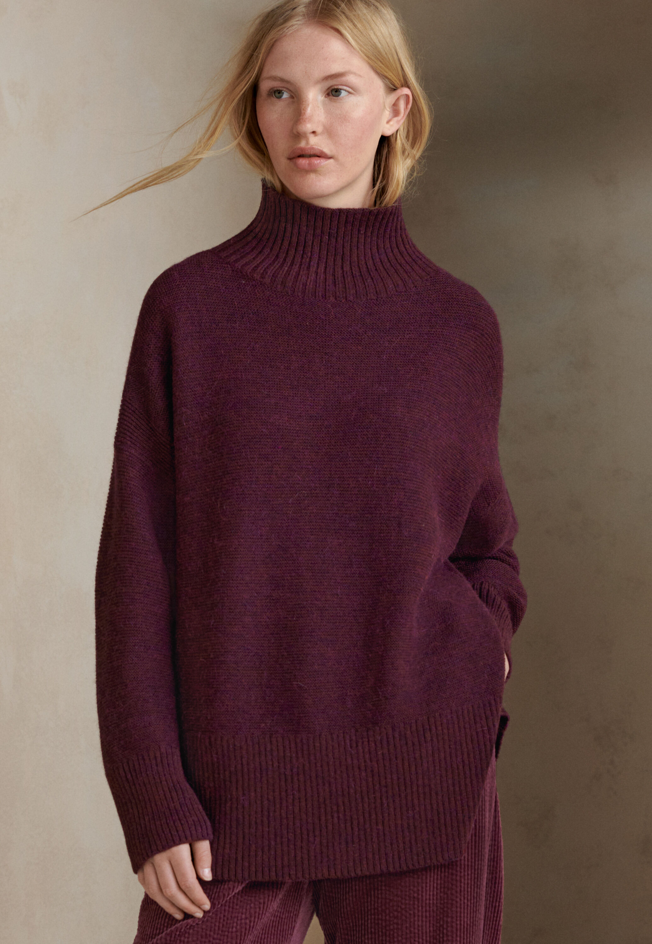 Reverse-stitch sweater