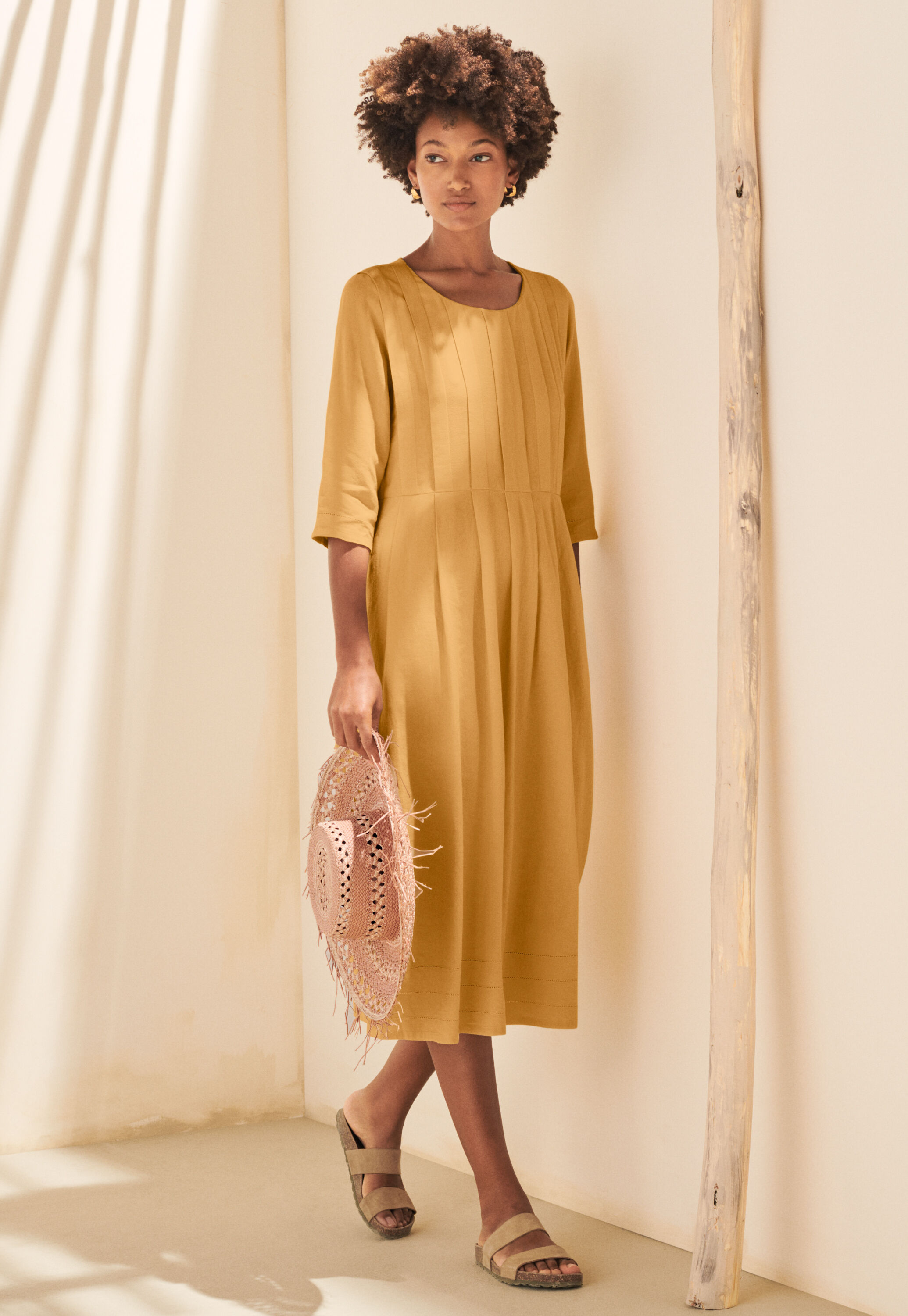 Scoop-neck dress