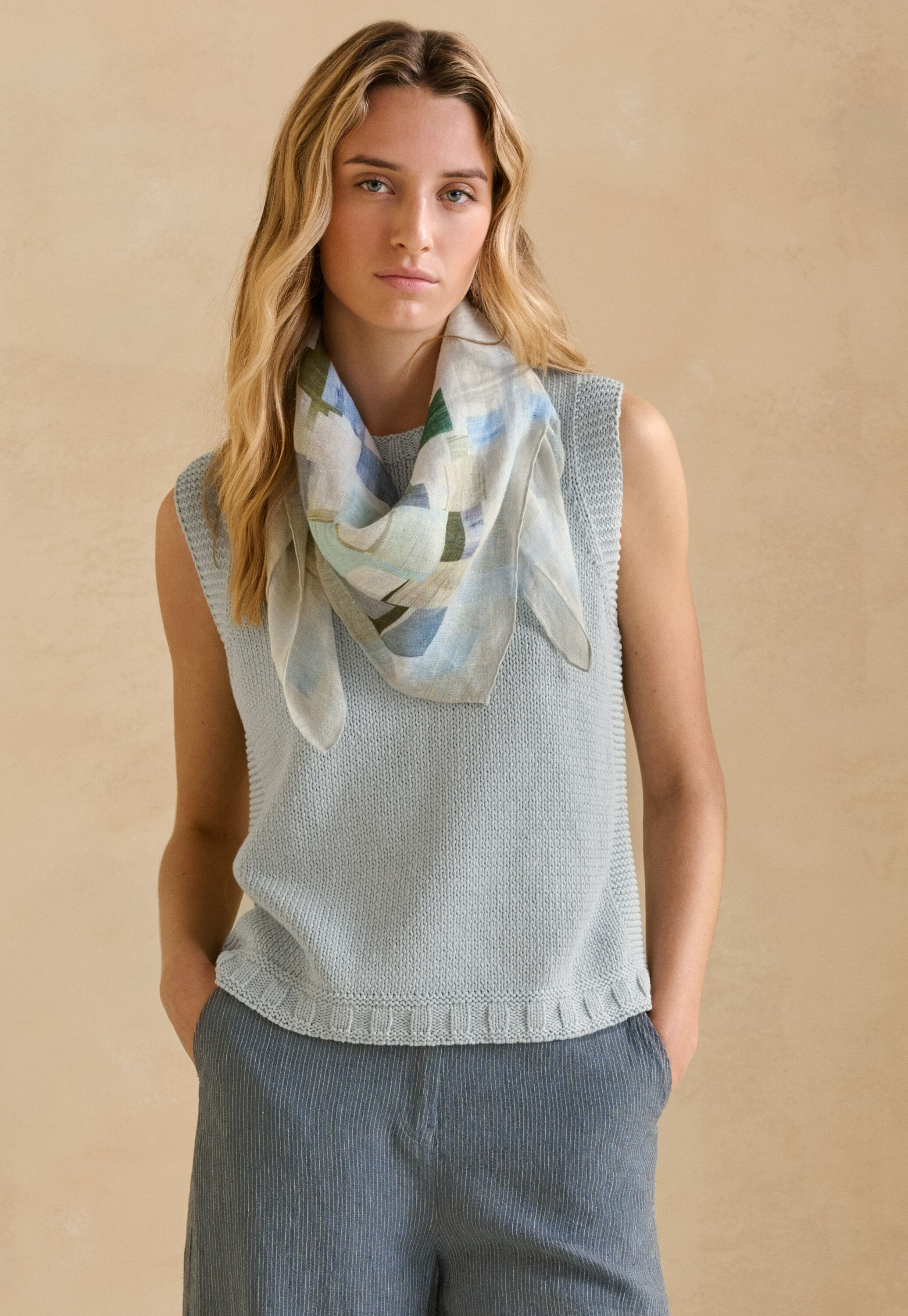 Round-neck sweater