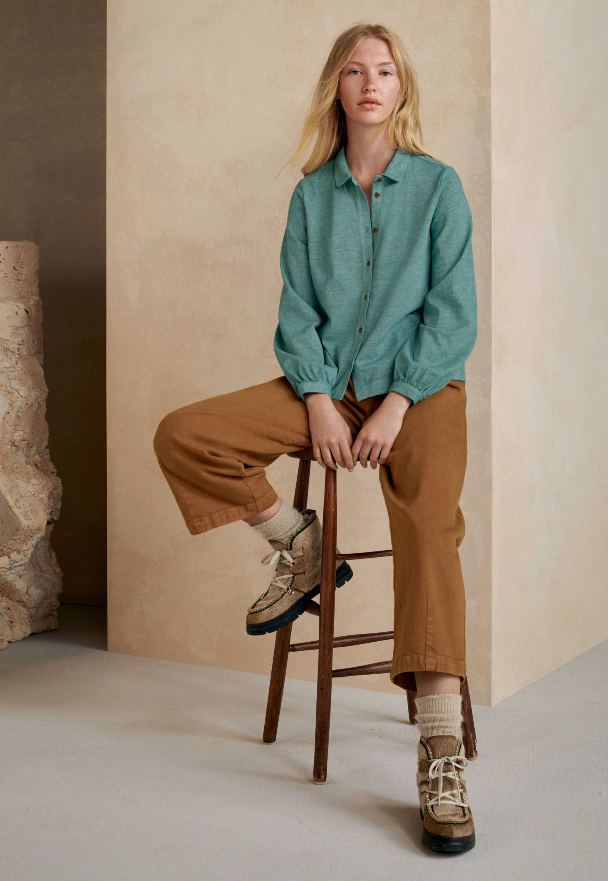Pleat-front cropped trousers