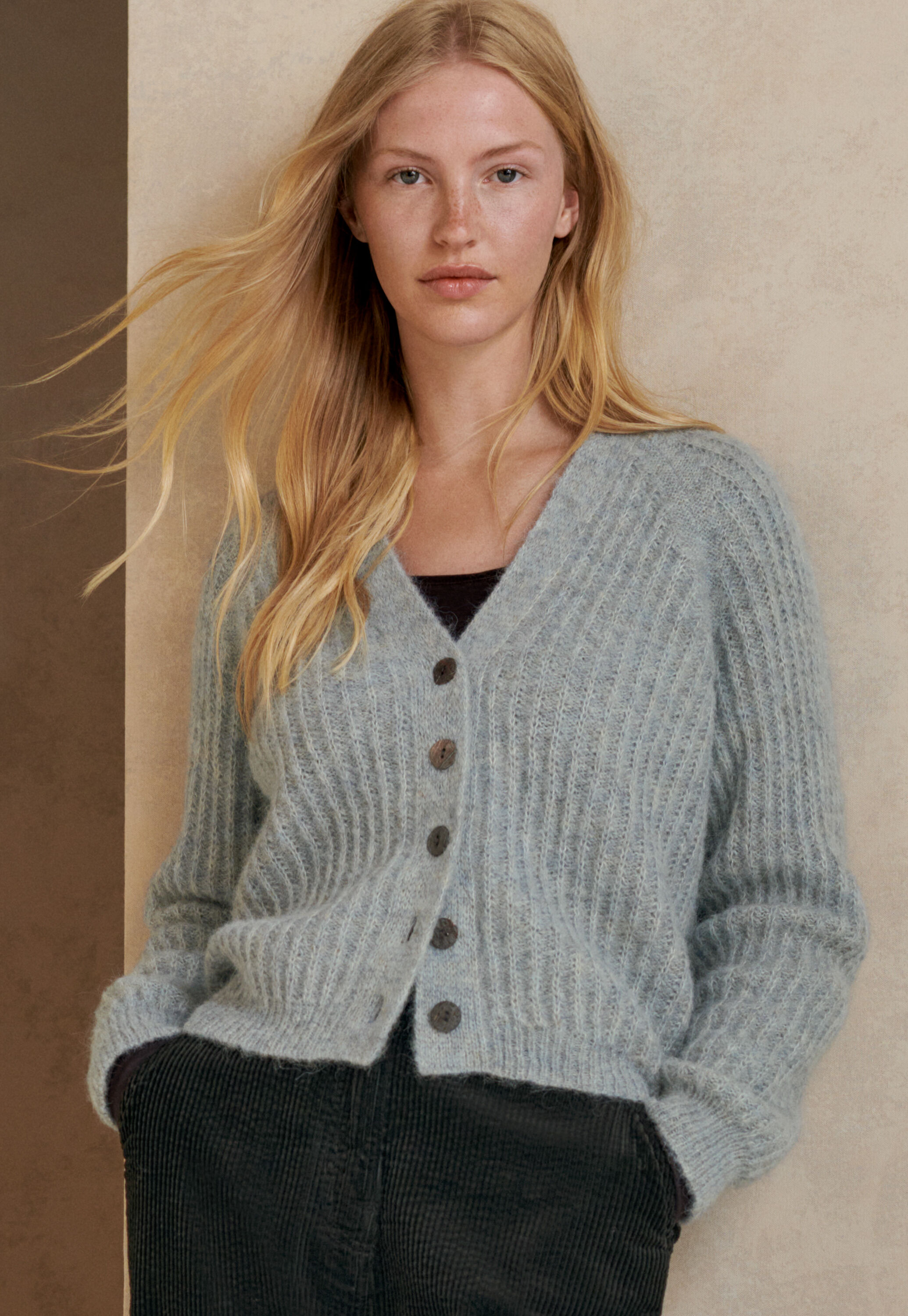 V-neck cardigan