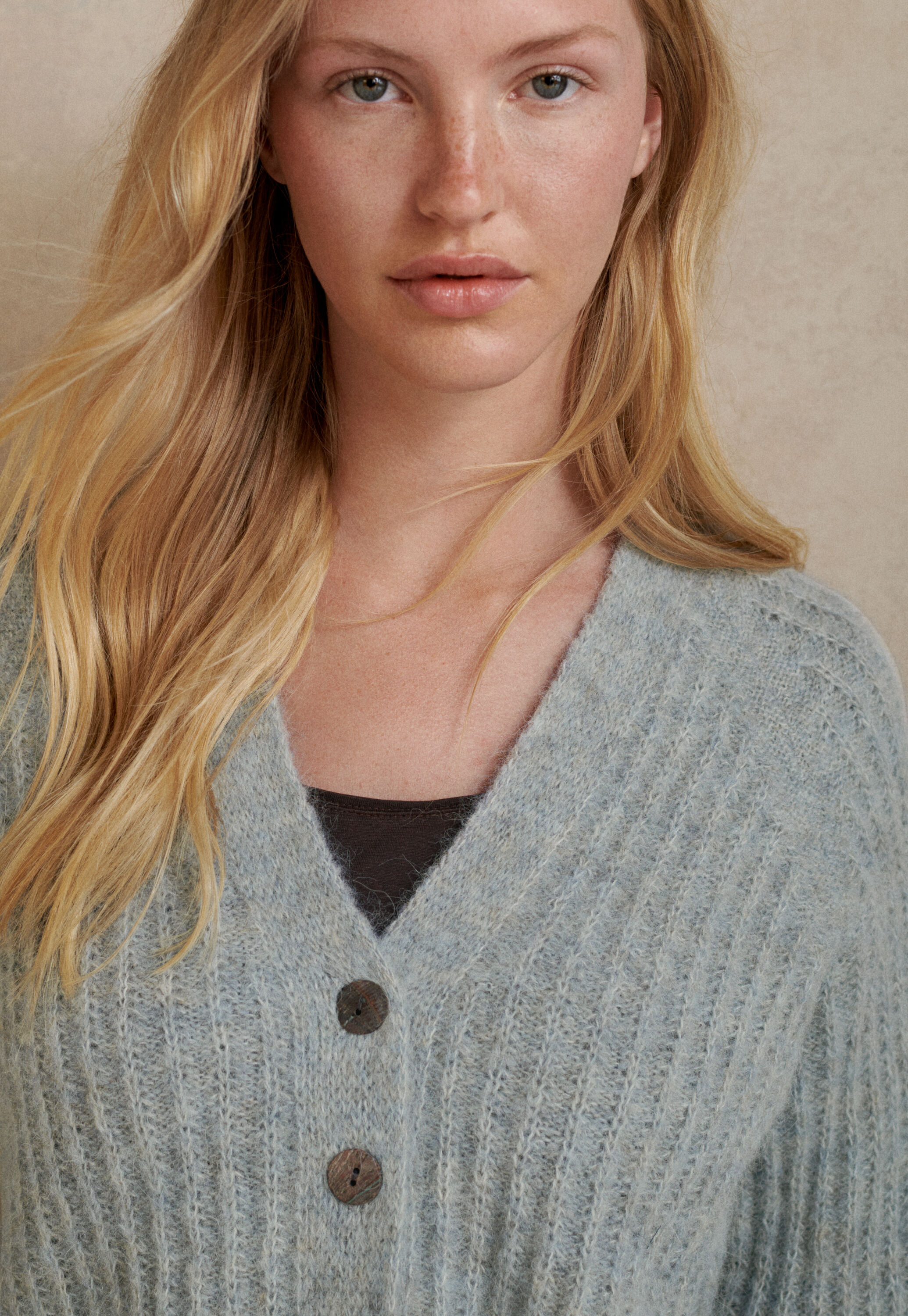 V-neck cardigan