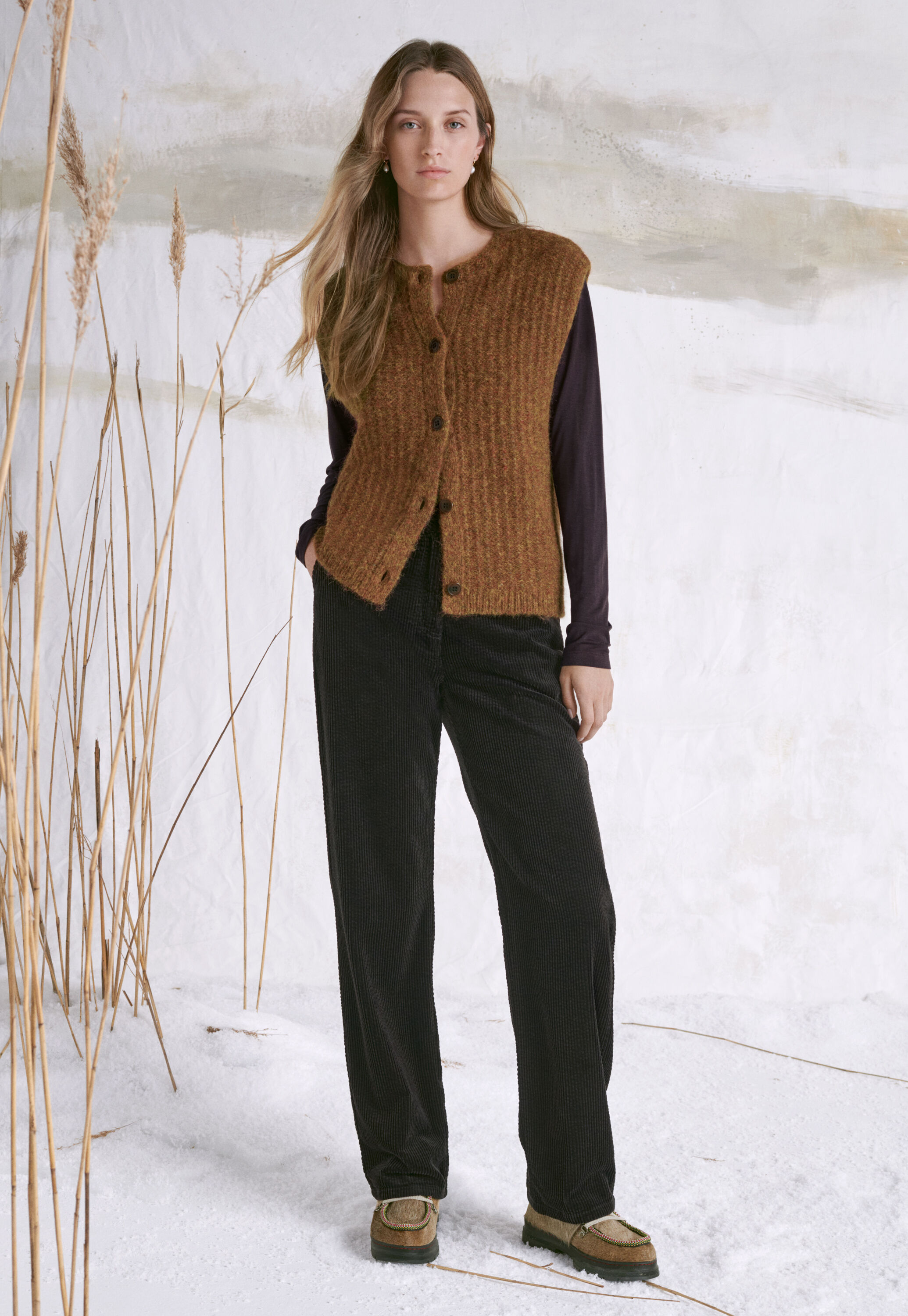 Tapered trousers