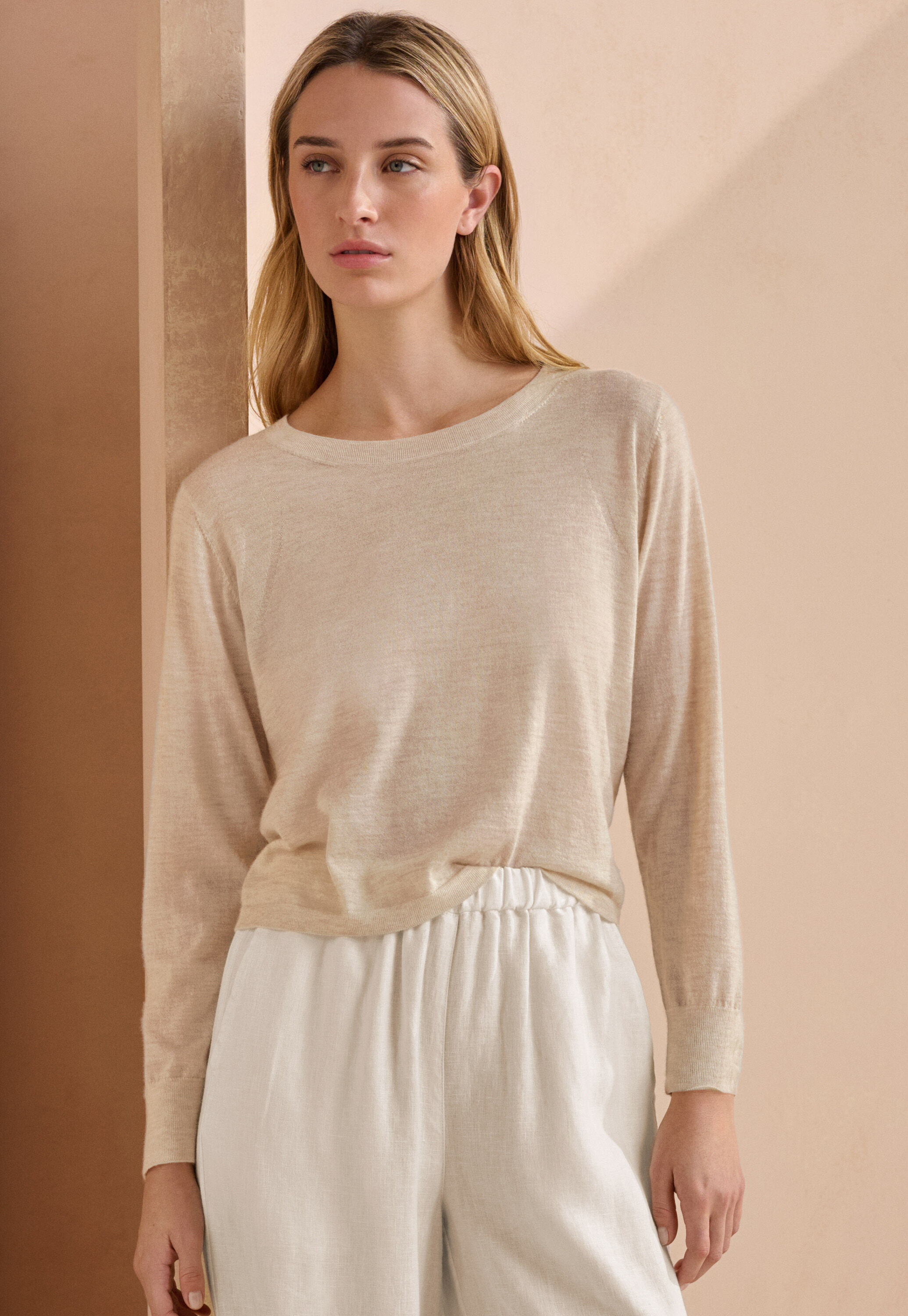 Round-neck sweater