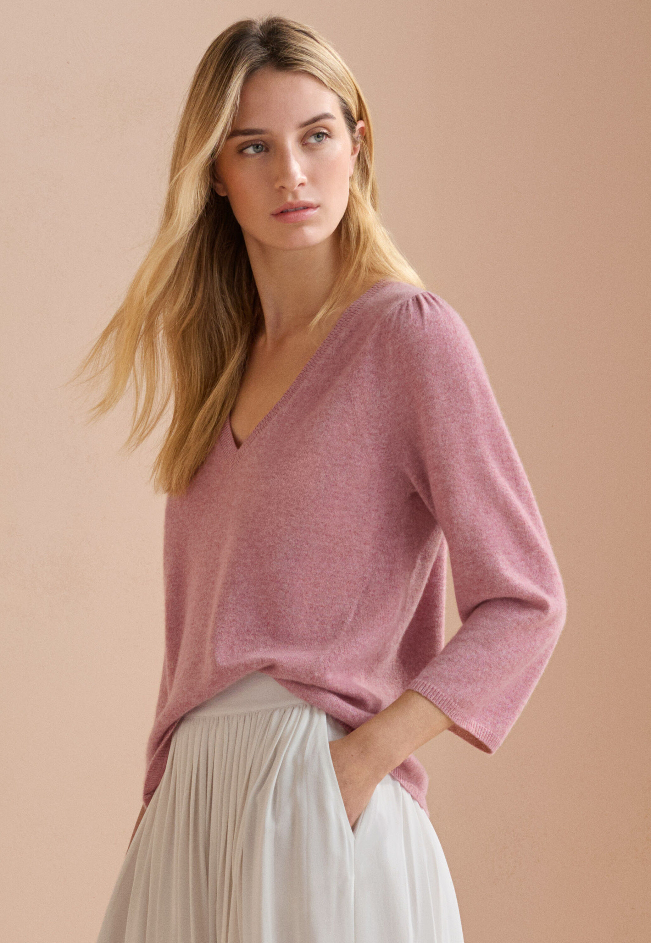 Round-neck sweater