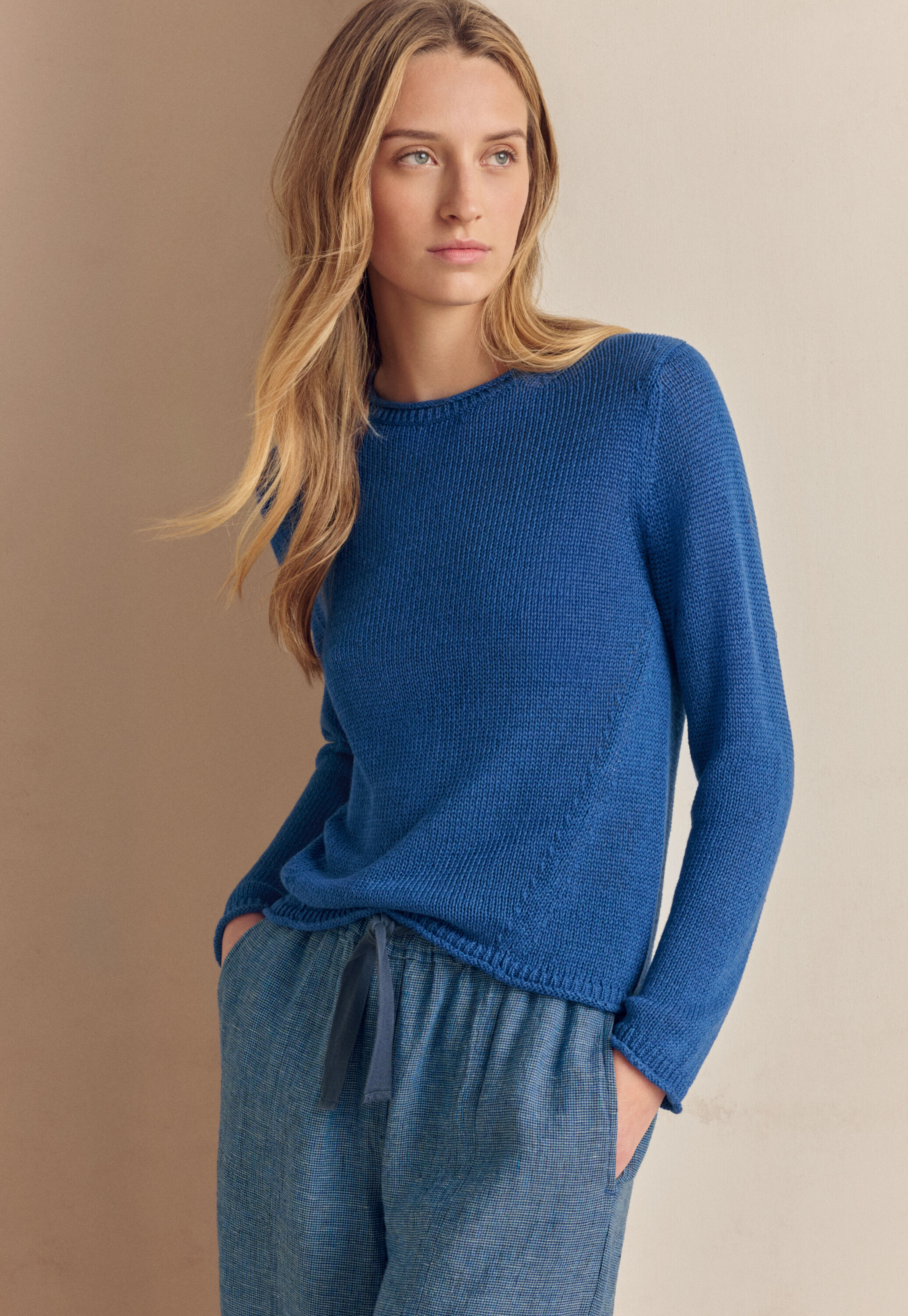 Round-neck sweater