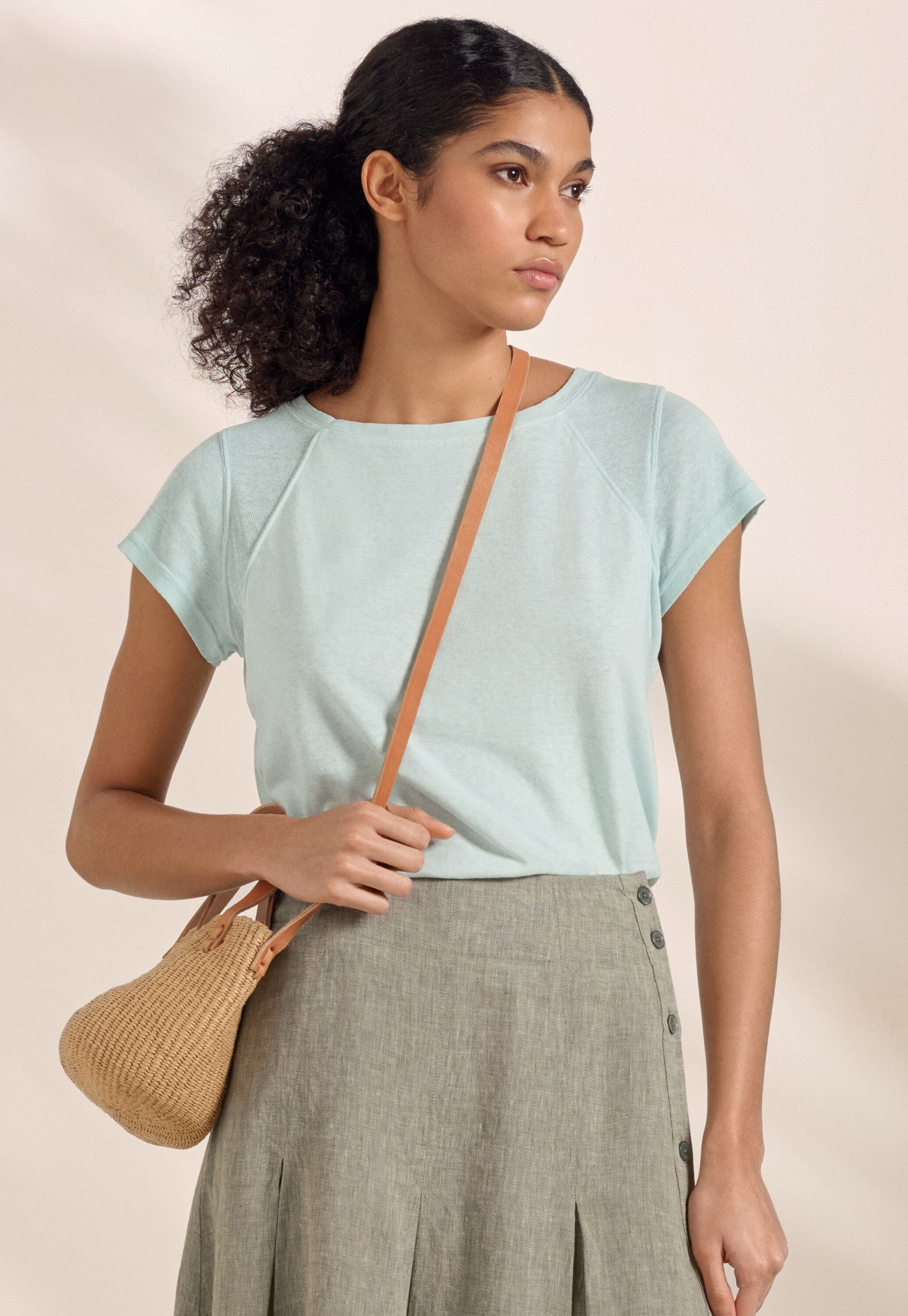 Button-through rib top