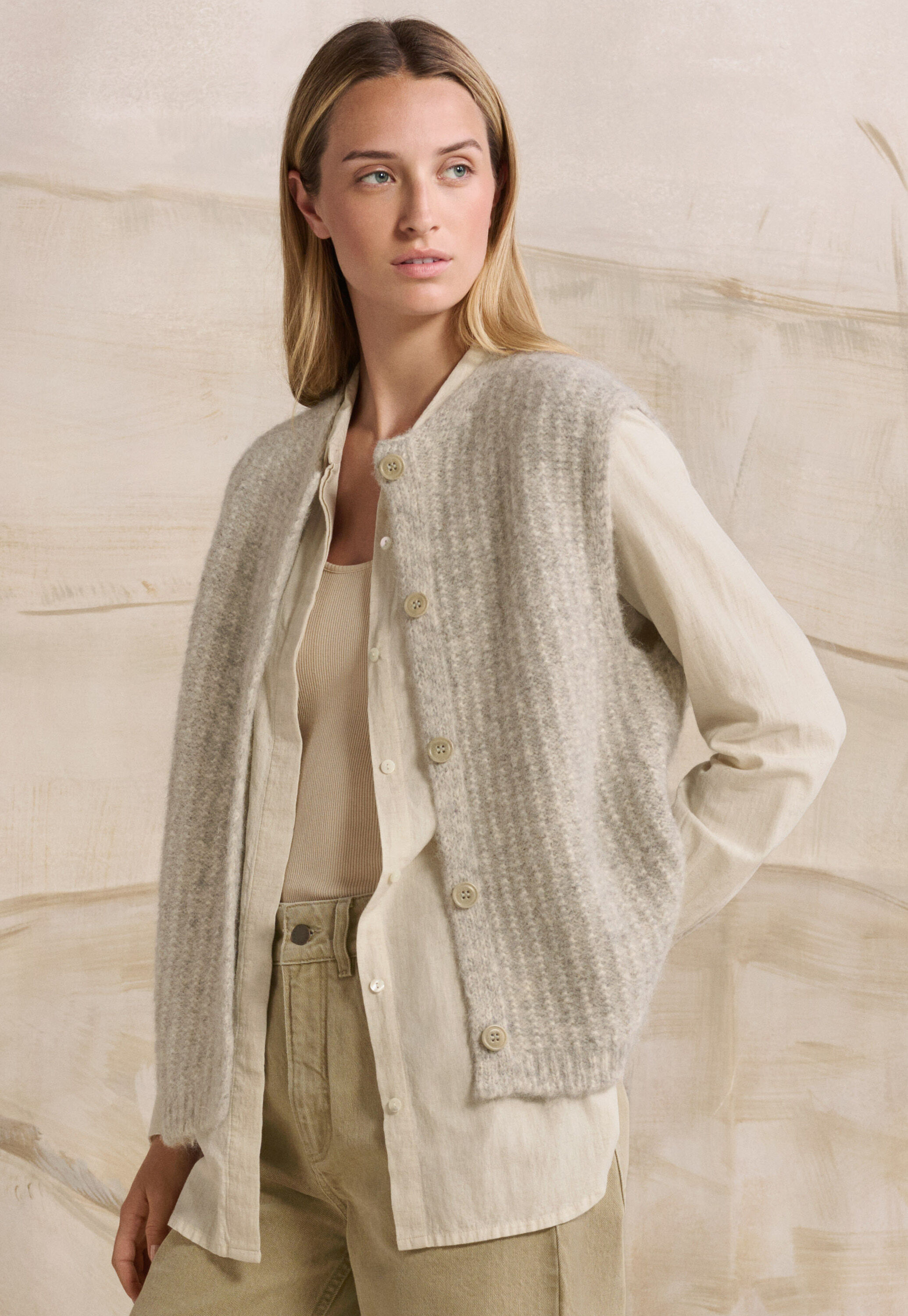 Round-neck sweater