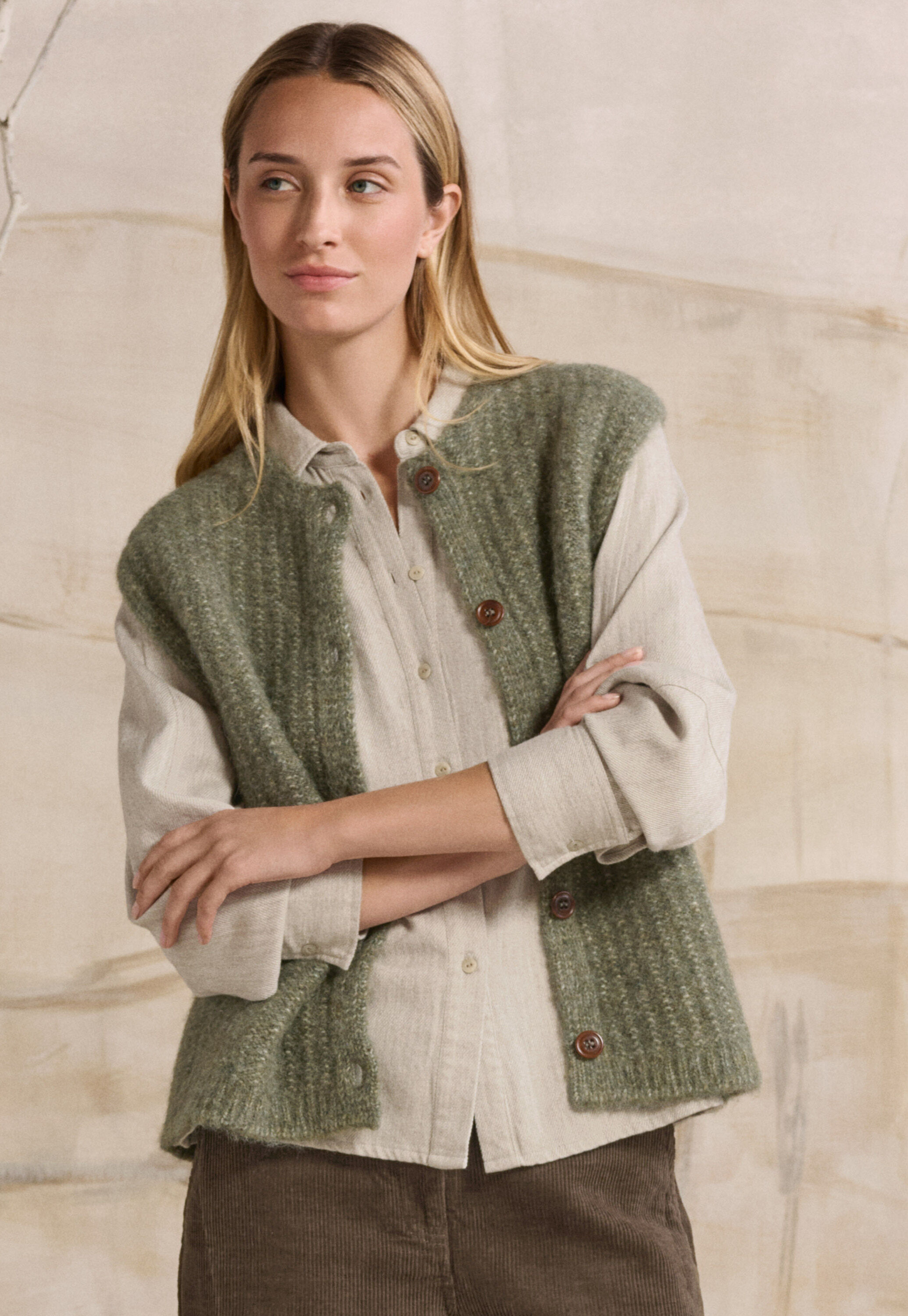 Round-neck sweater