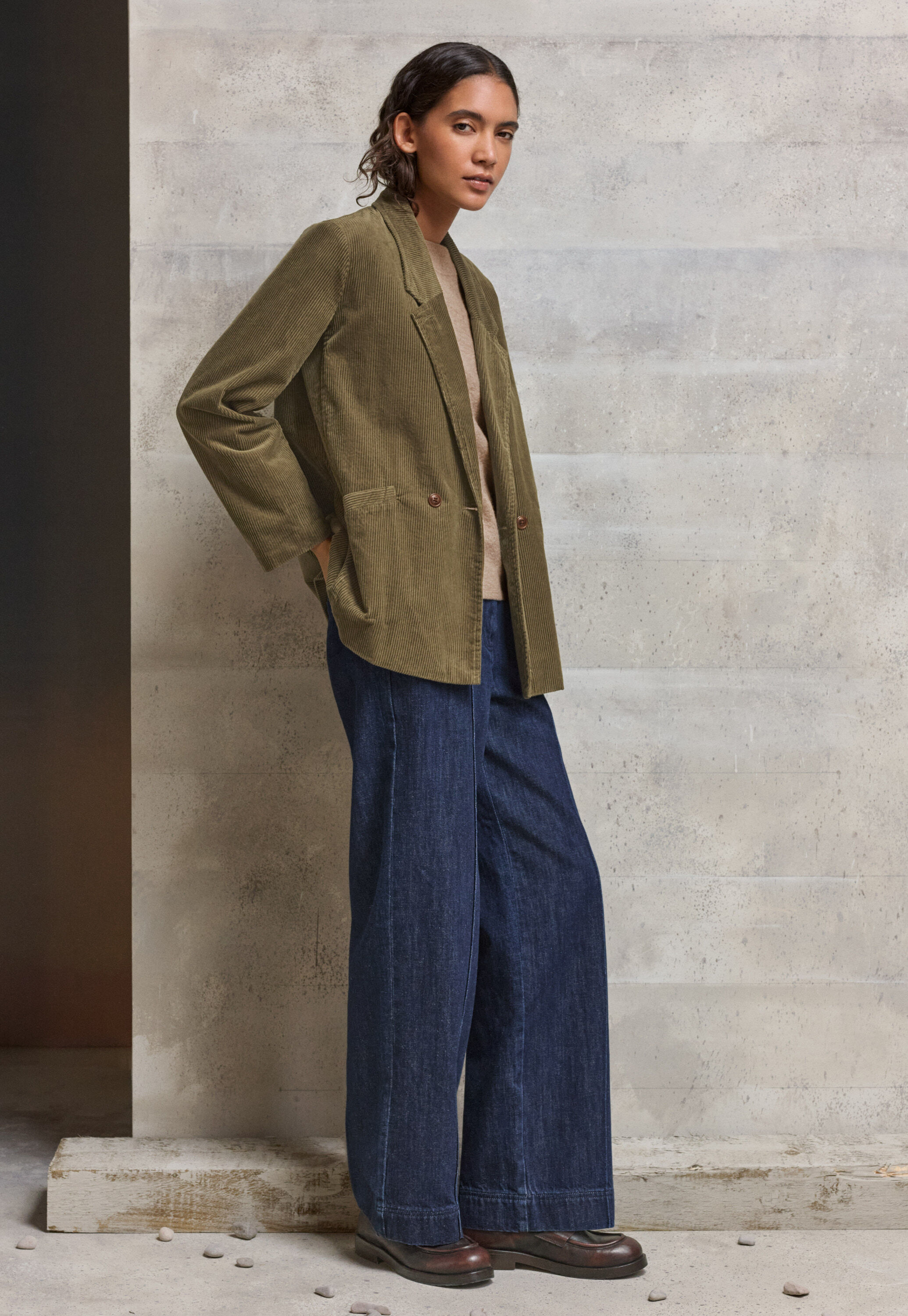 Straight-leg cord trouser