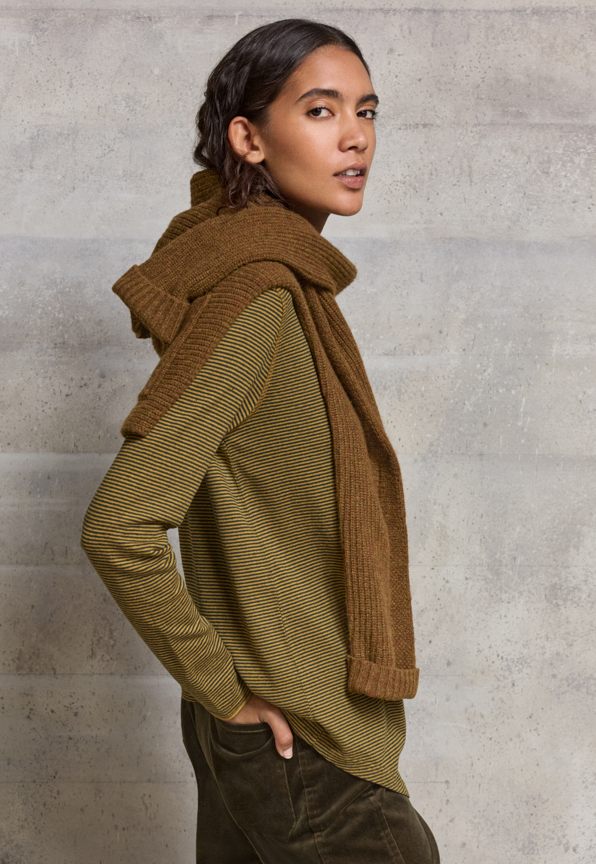 Button-through rib top