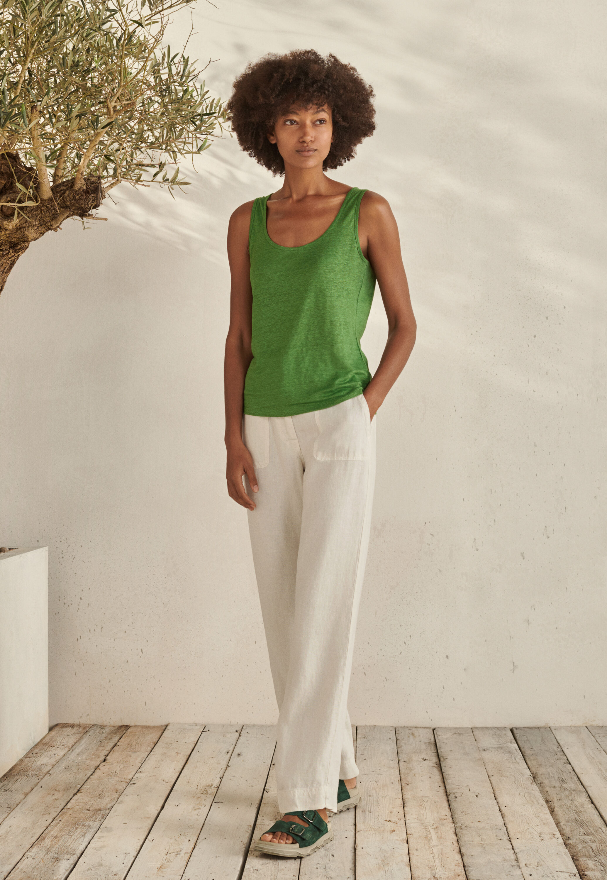 Relaxed straight-leg trousers