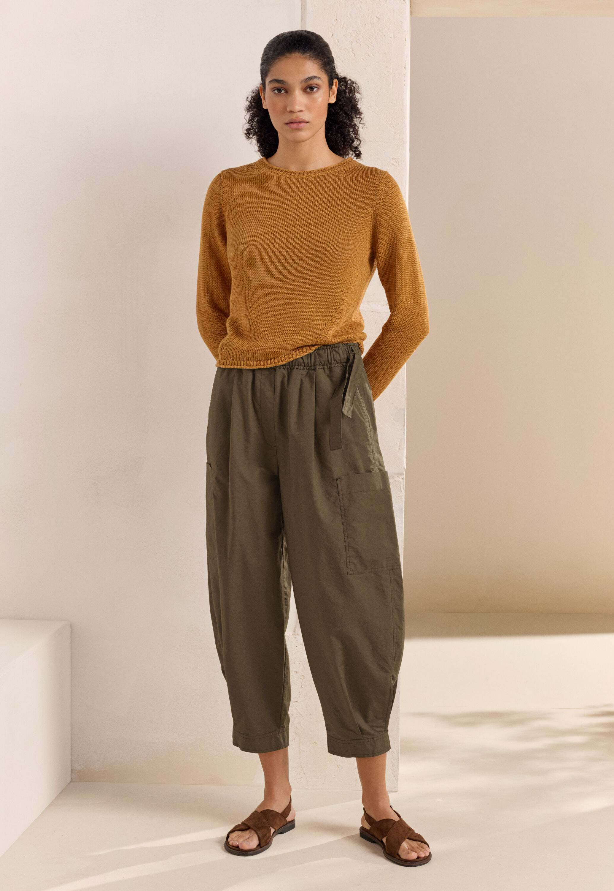 Cropped pull-on trousers
