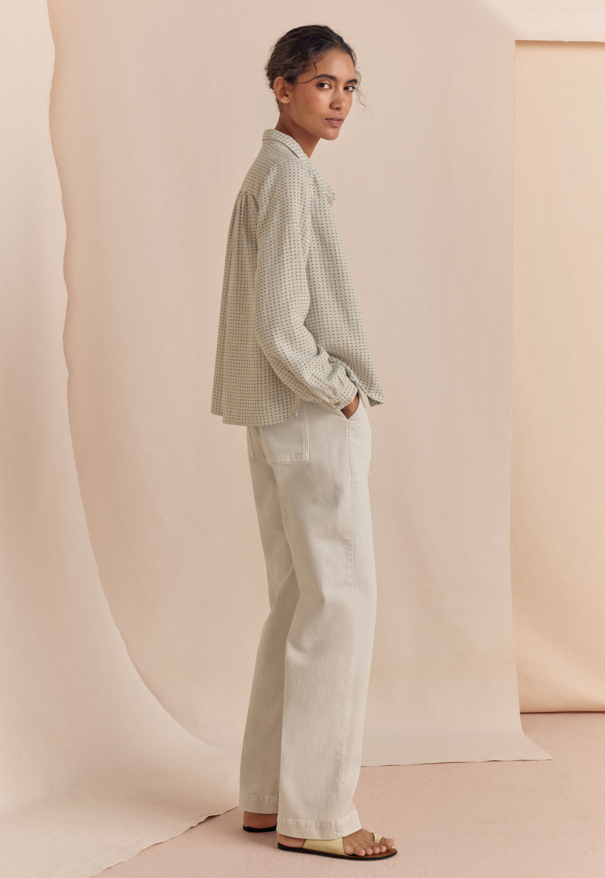 Straight-leg trousers