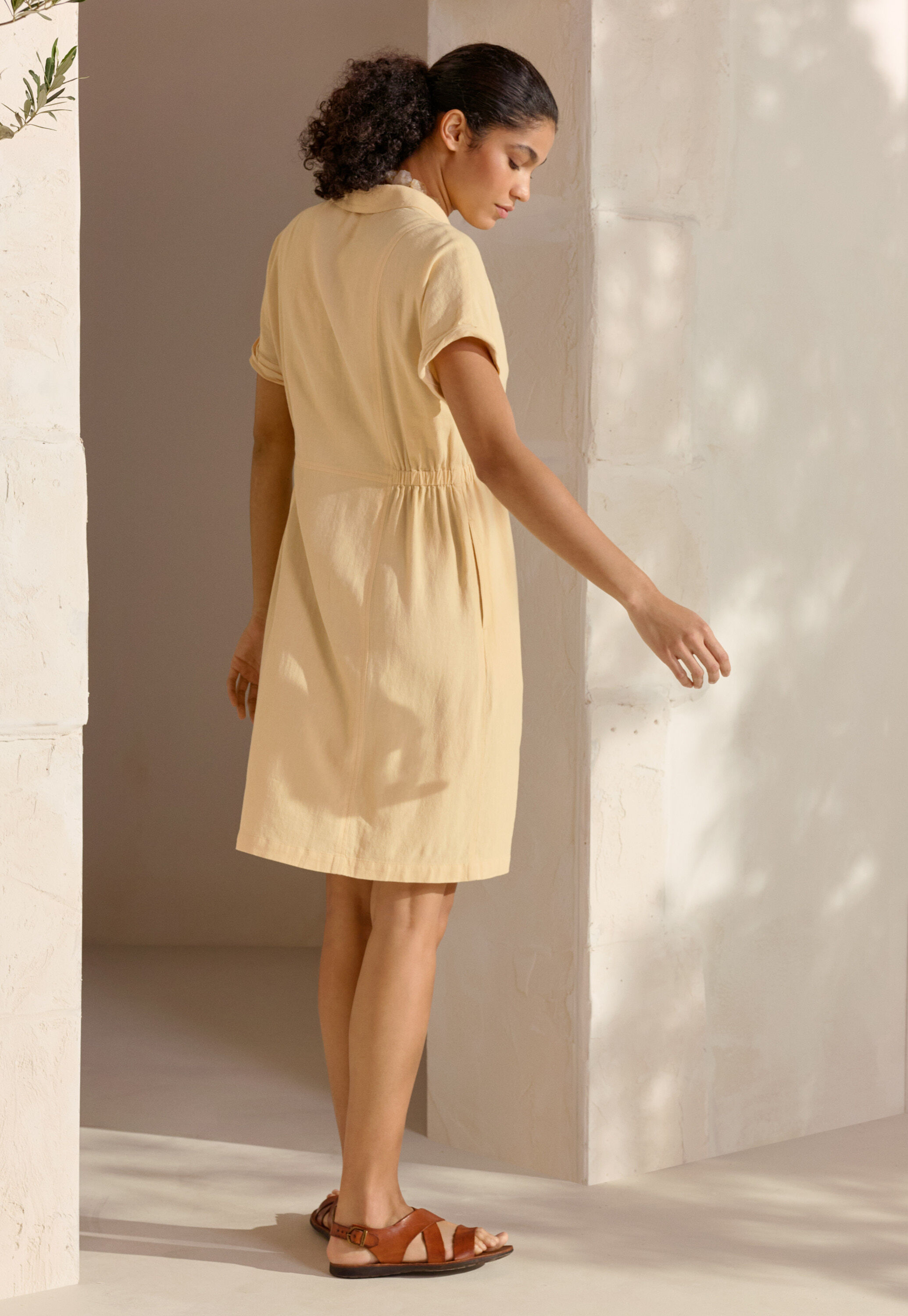Collared short dress