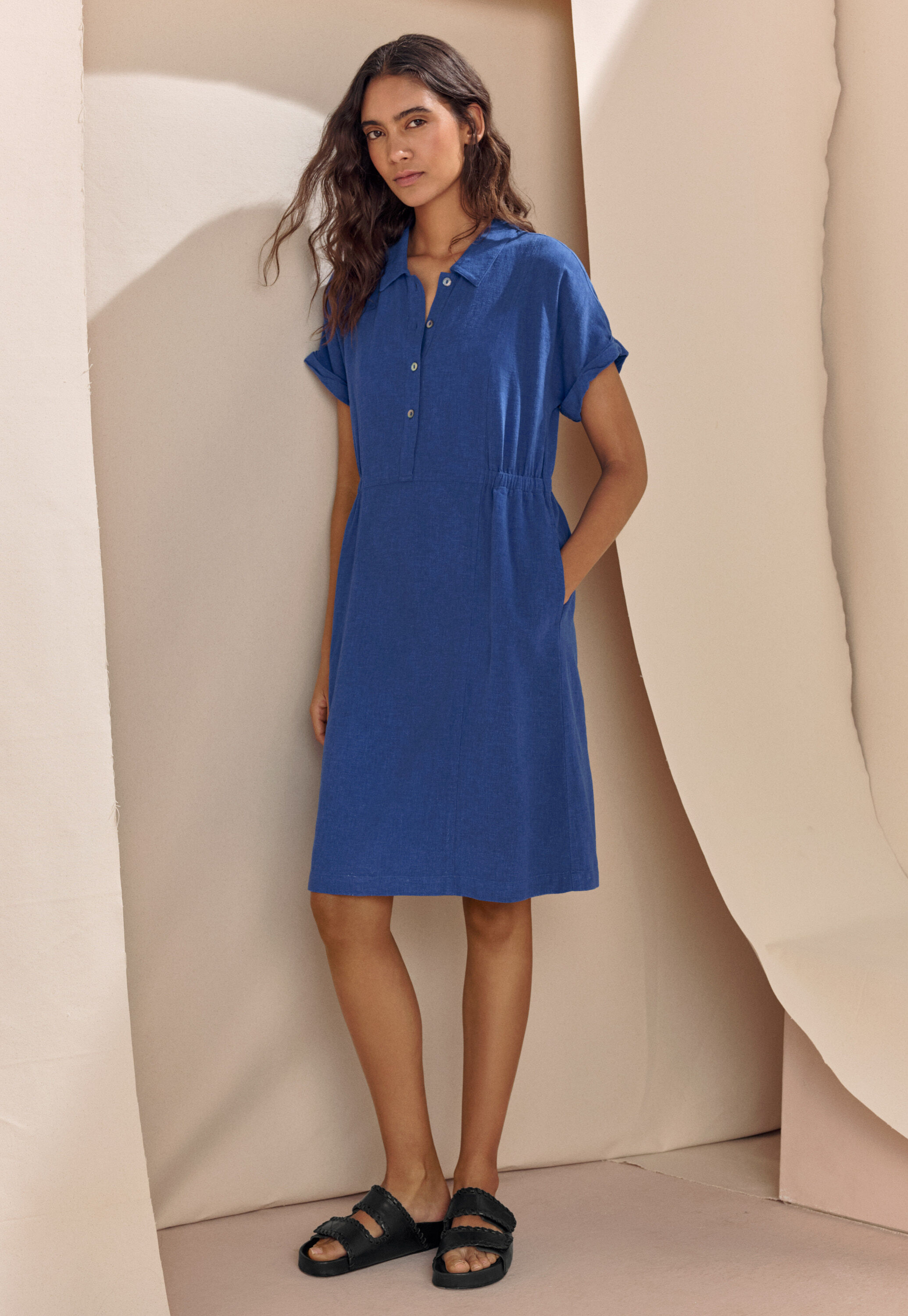 Collared short dress