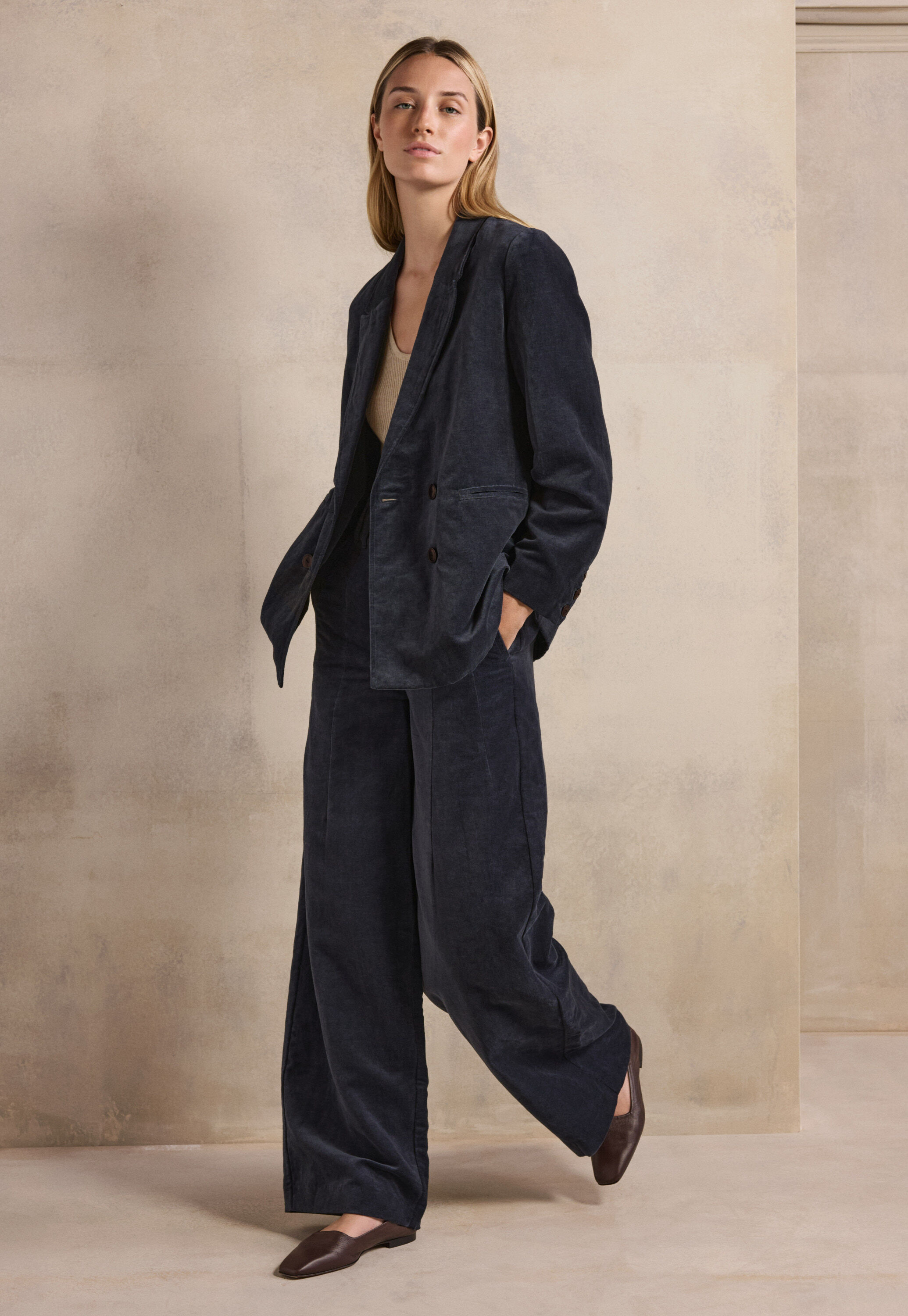 Edge-to-edge cardigan