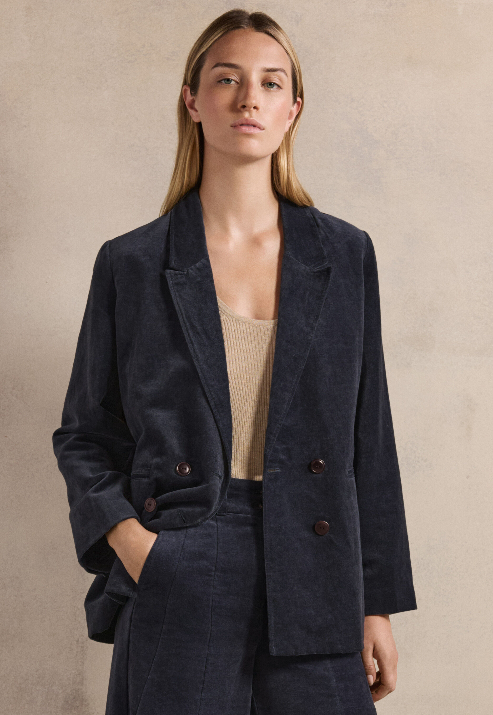 Edge-to-edge cardigan
