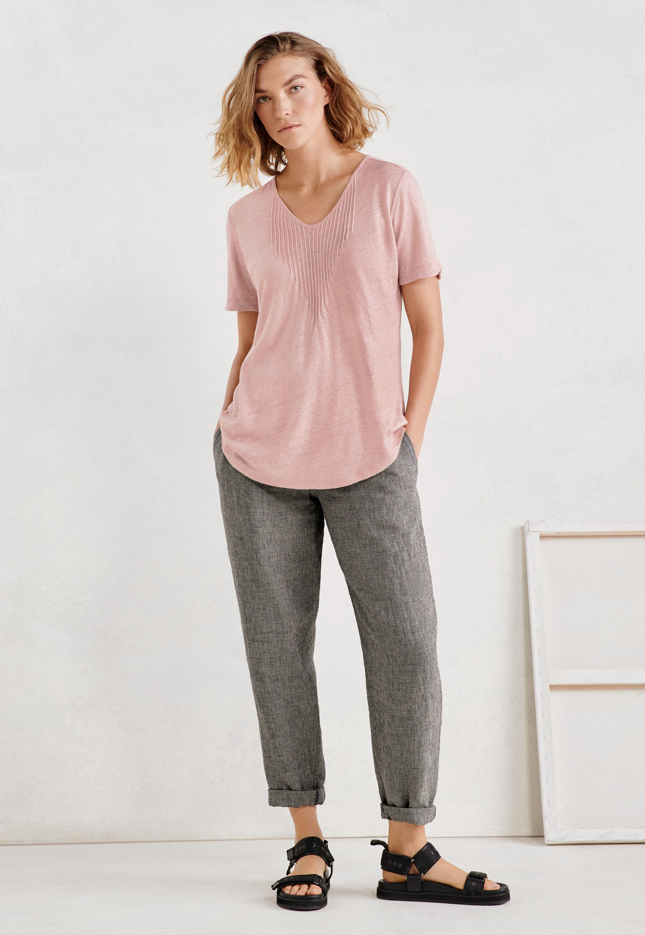 Tapered trousers