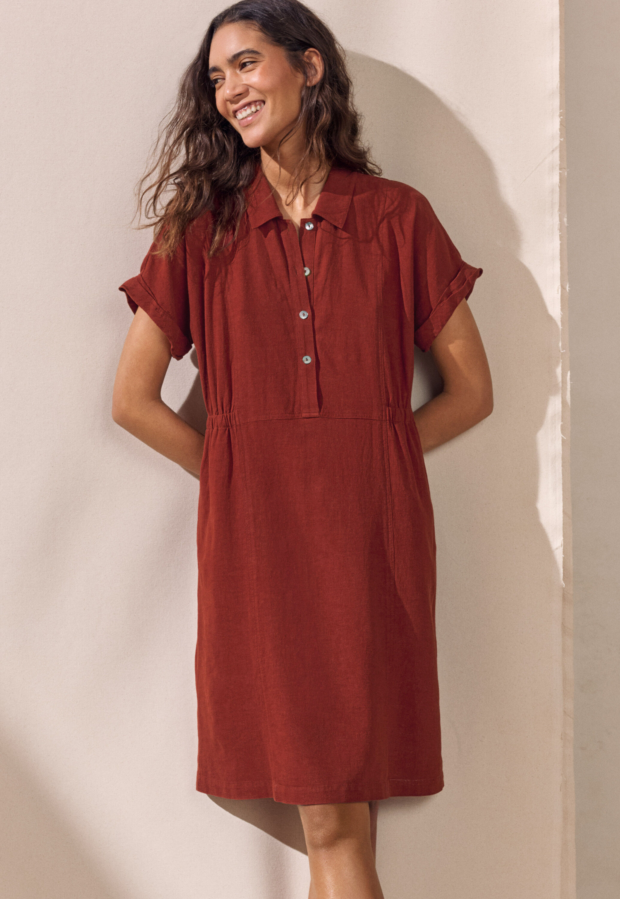 Collared short dress, Garnet, large