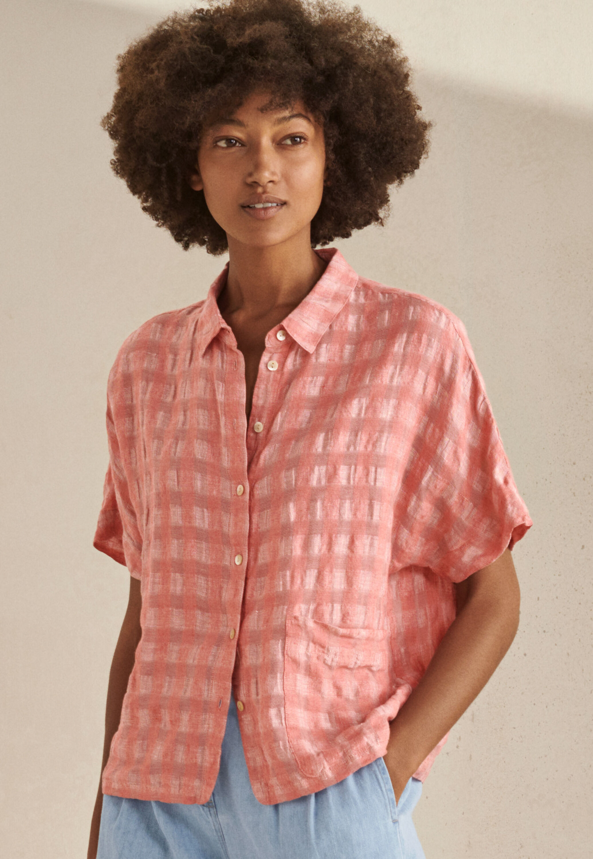 Short-sleeve shirt