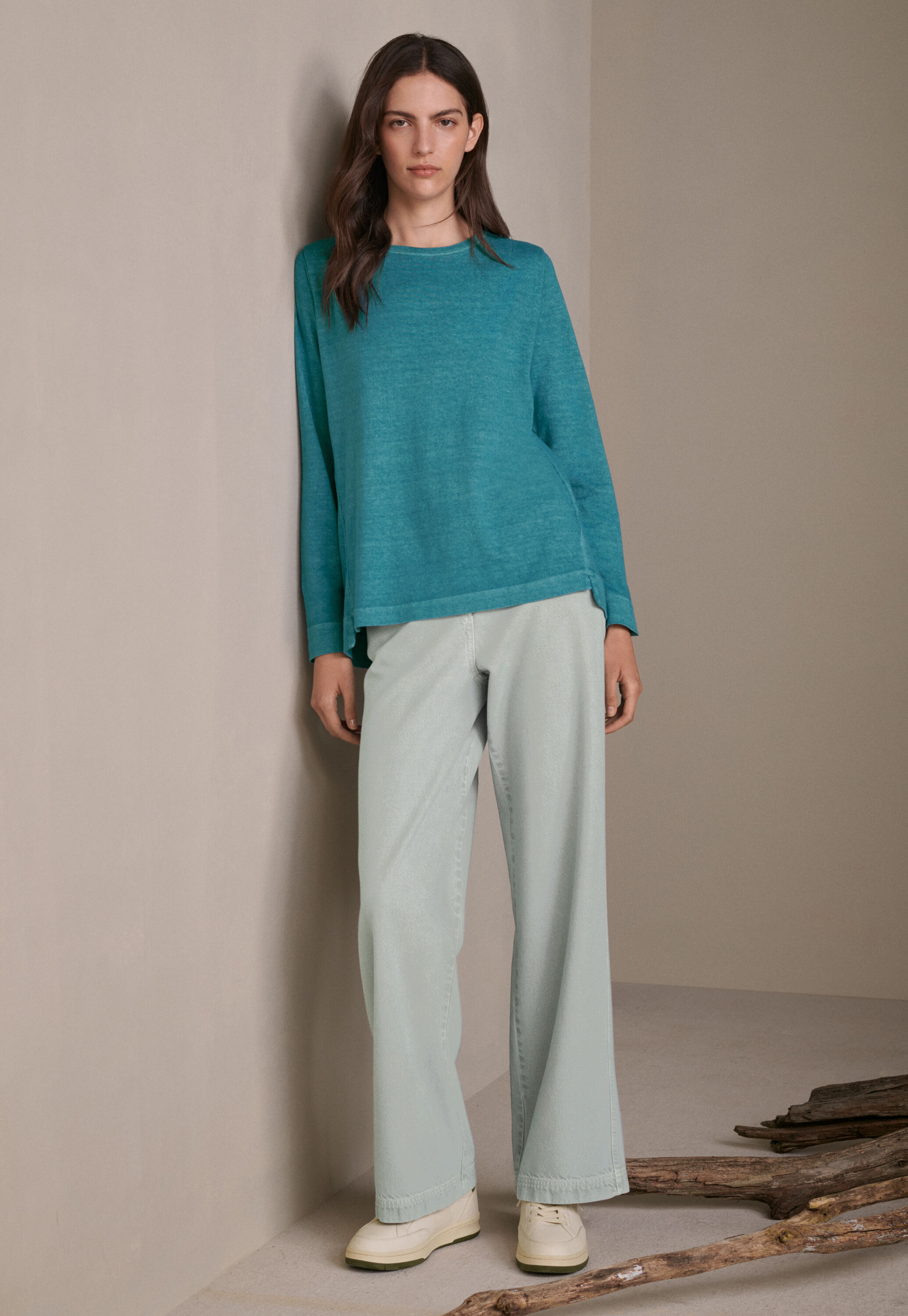 Straight-leg trousers