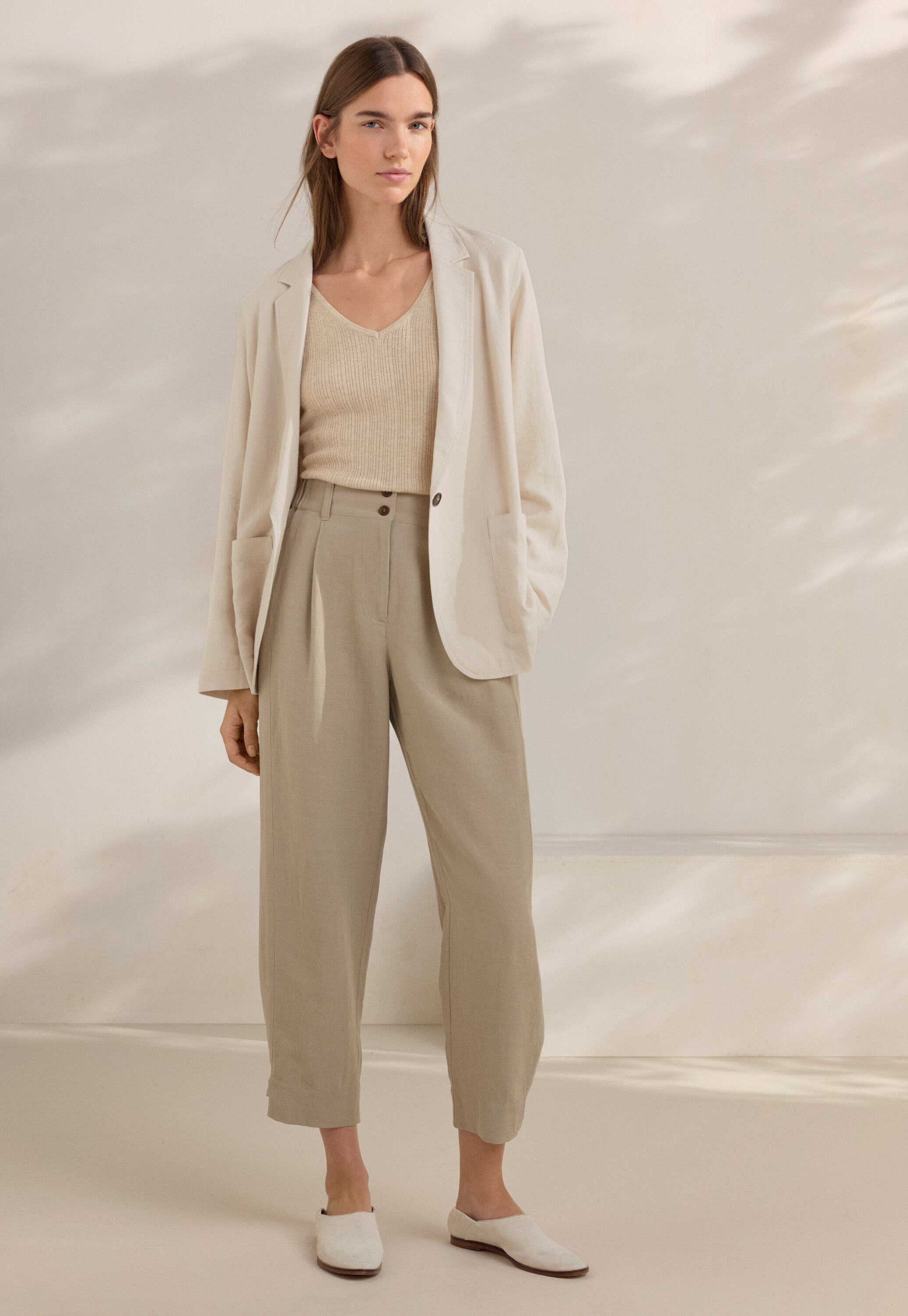 Patch-pocket blazer, Pale natural, large