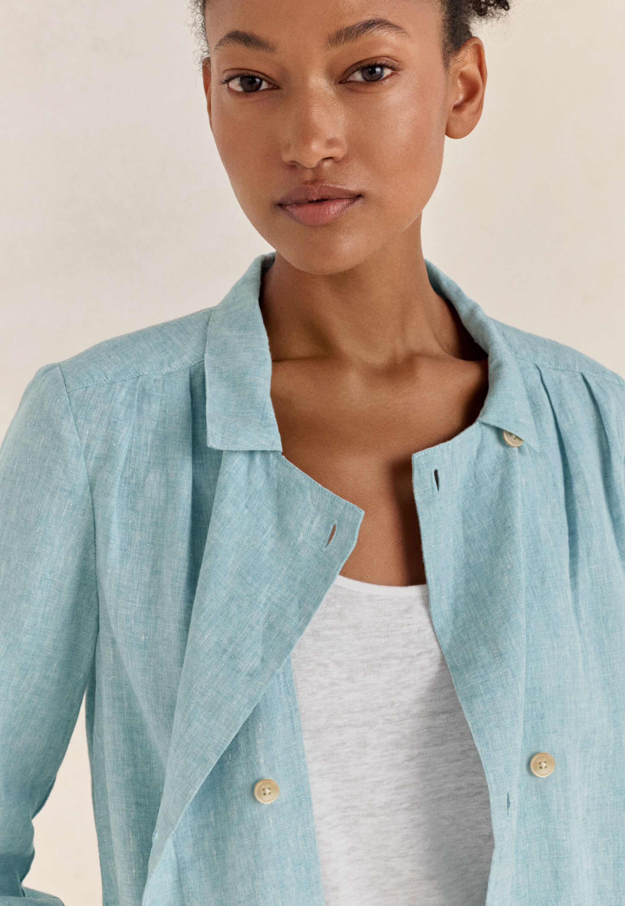 Collar and revere shirt