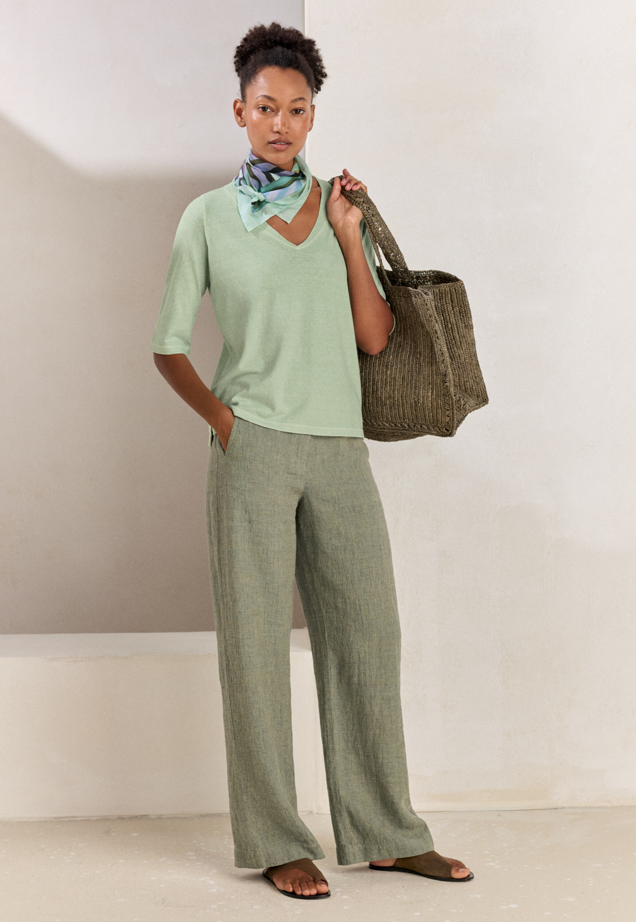 Shoulder basket bag