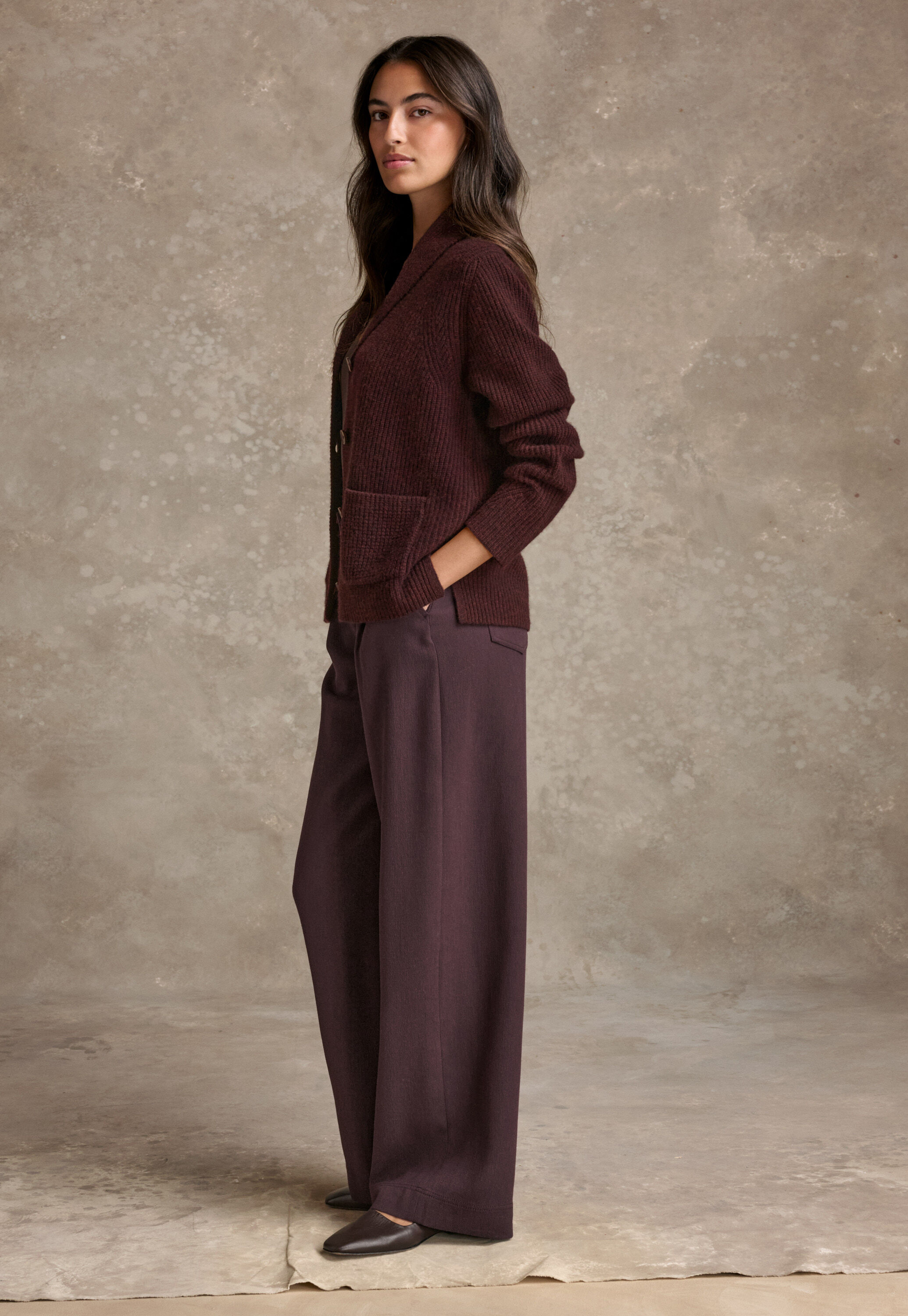 Tailored wide-leg trousers