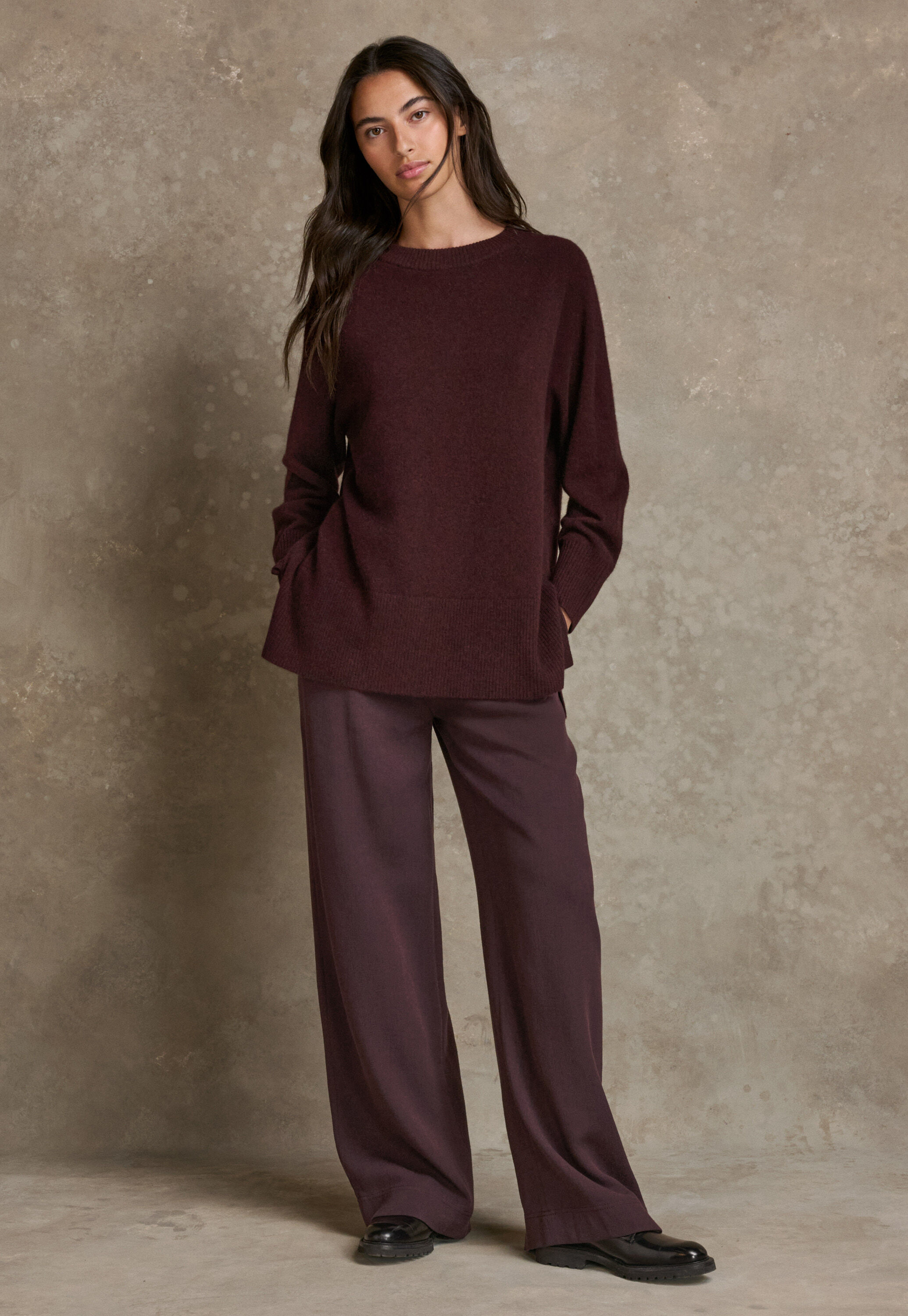Tailored wide-leg trousers