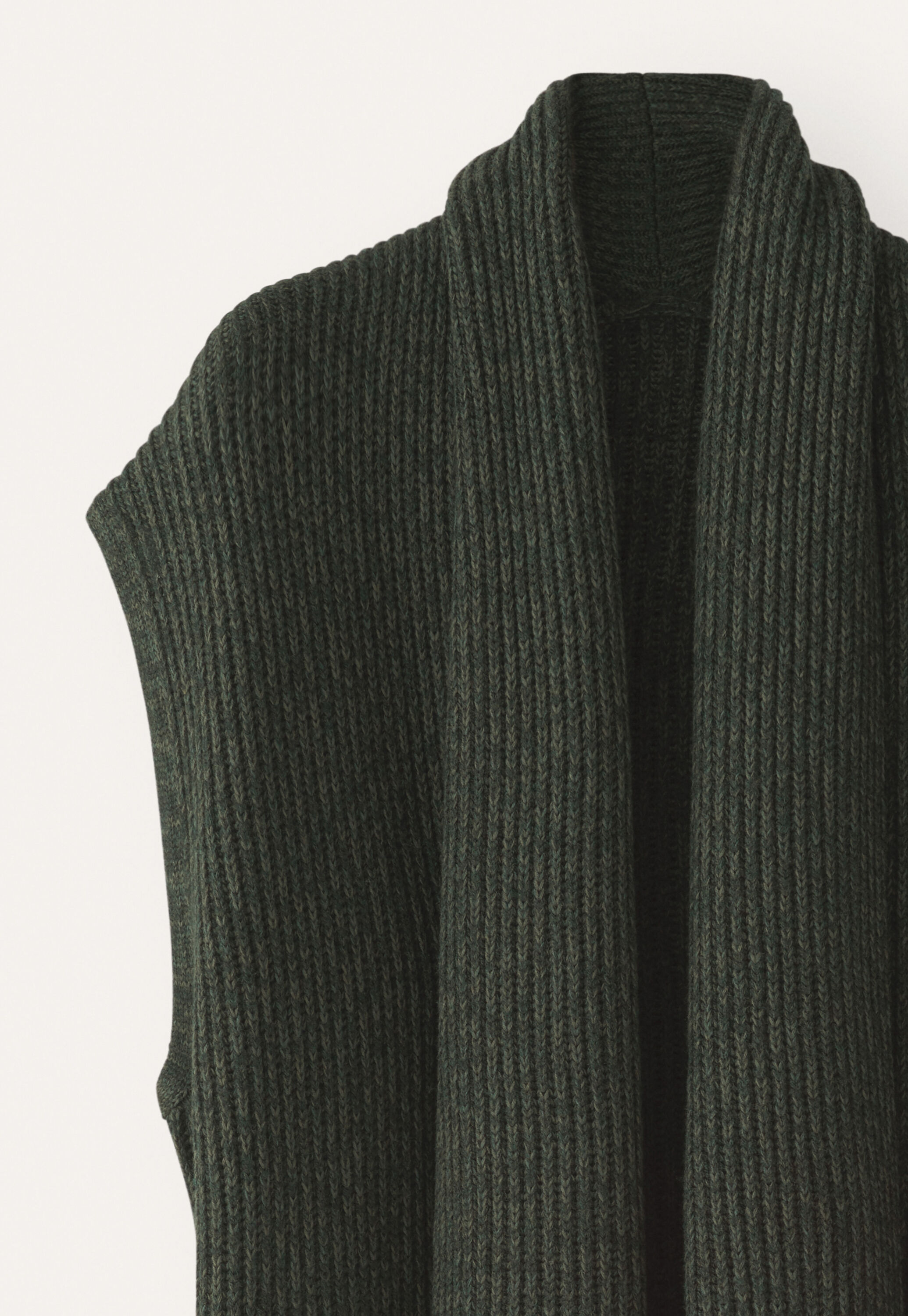 Sleeveless cardigan