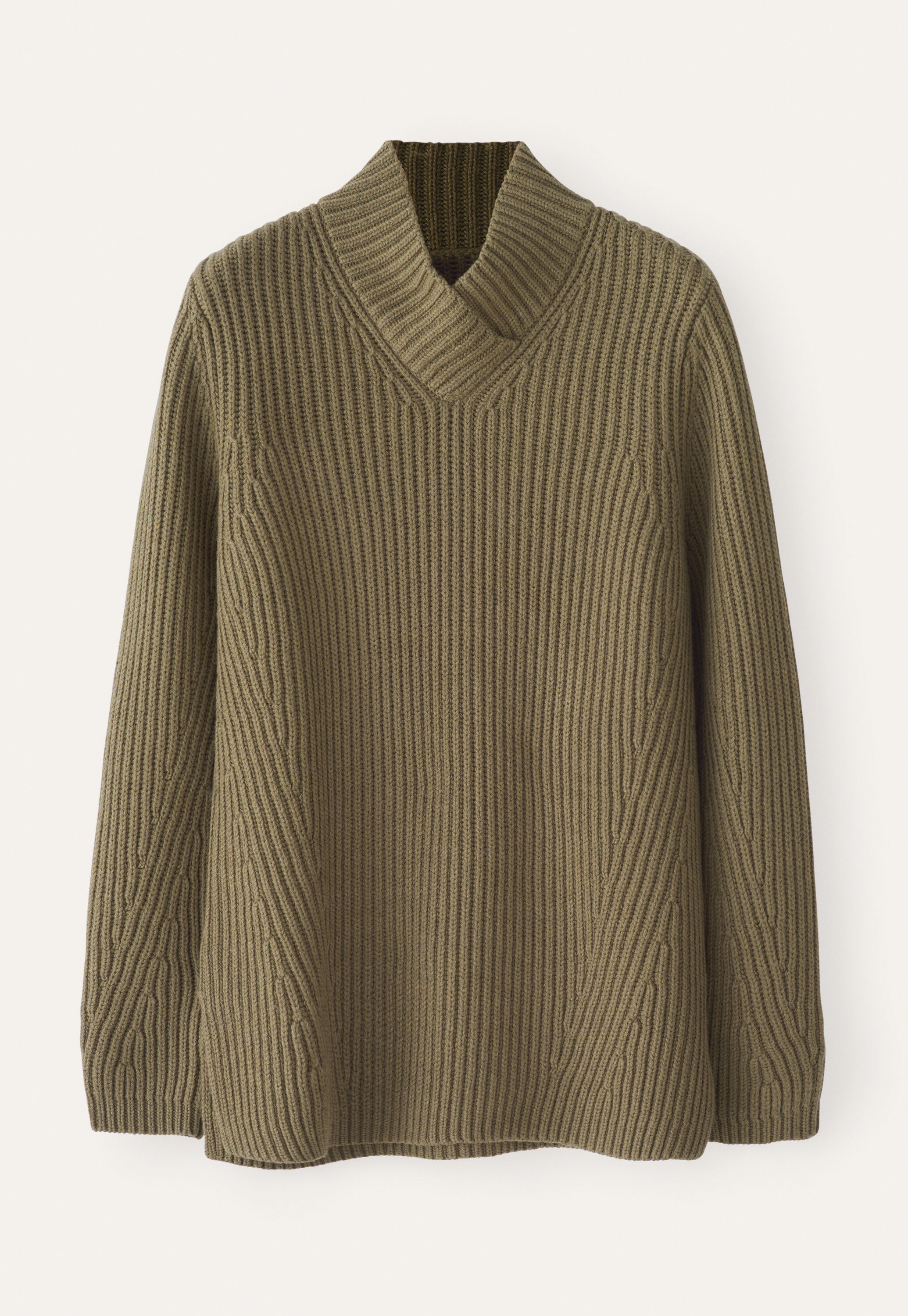 Long ribbed sweater