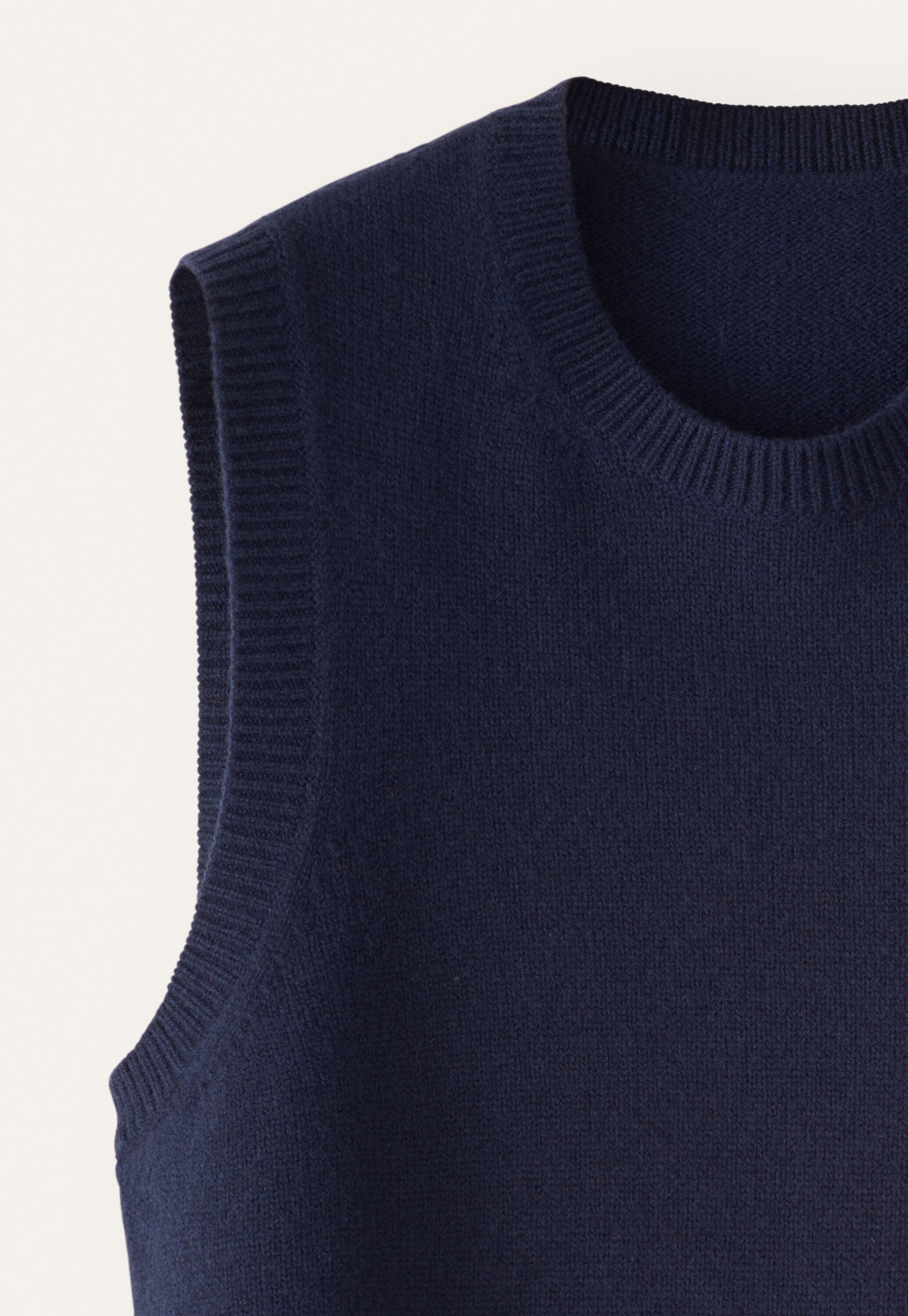 Sleeveless sweater