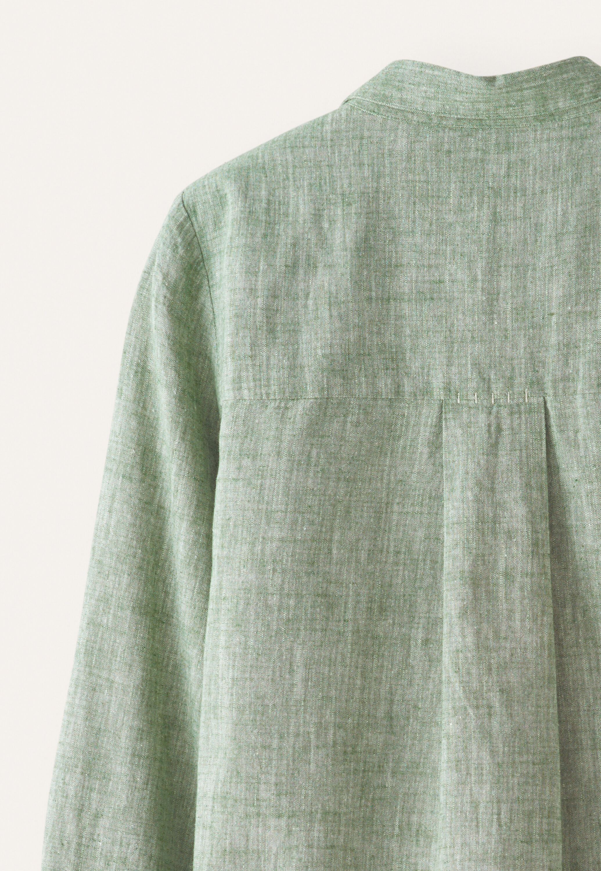 Curved hem overshirt