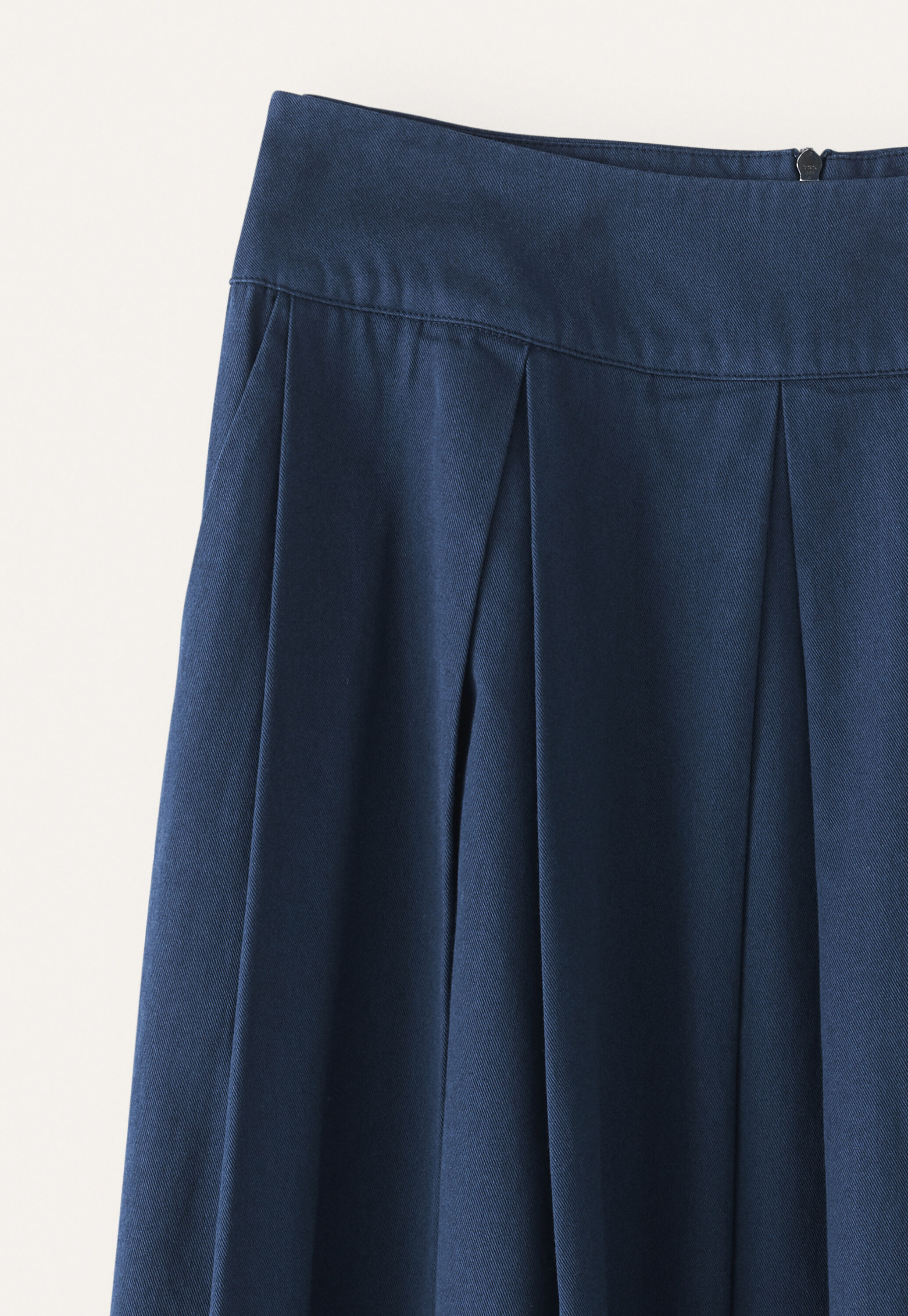 Box pleat skirt