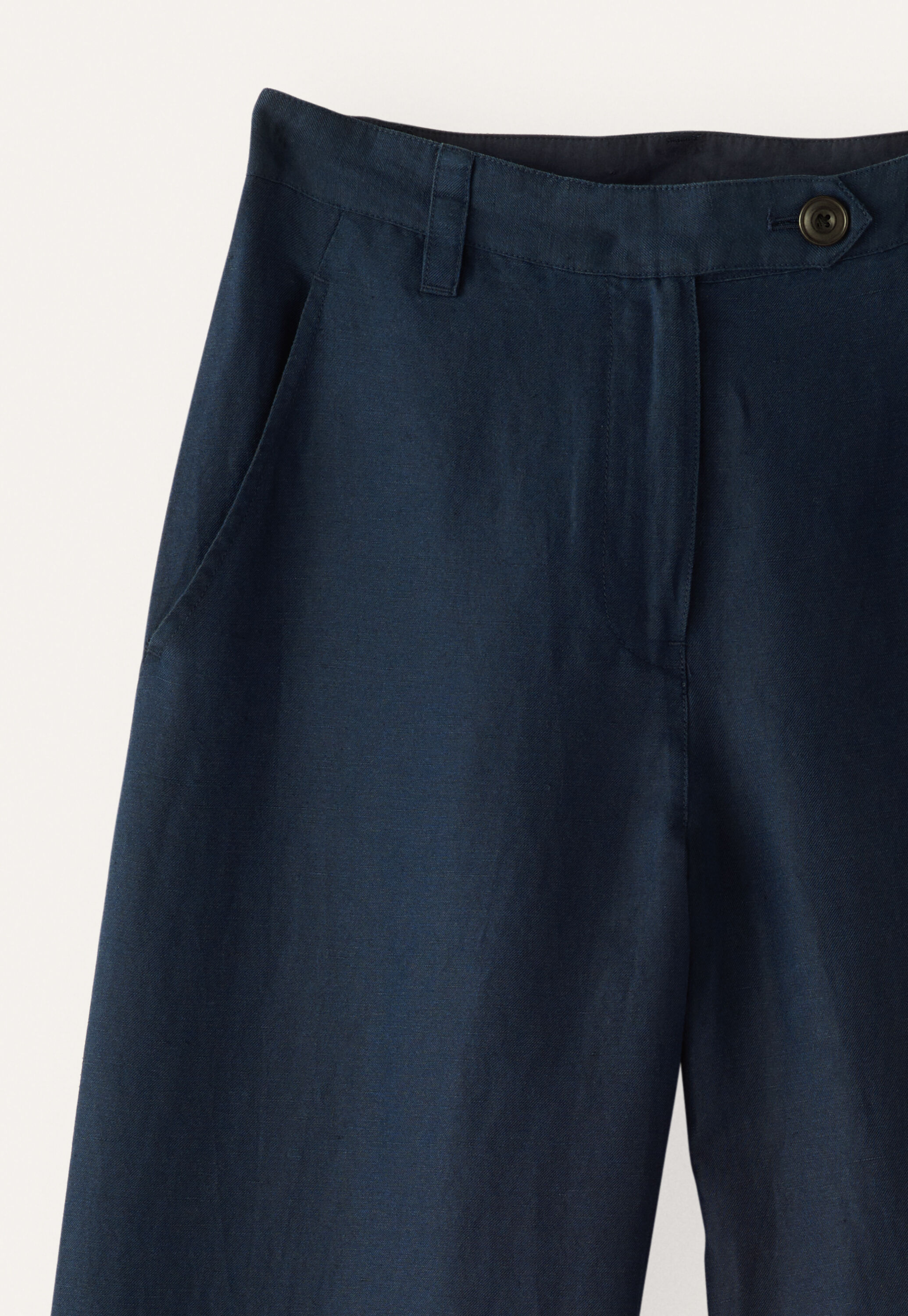 Wide tapered trousers
