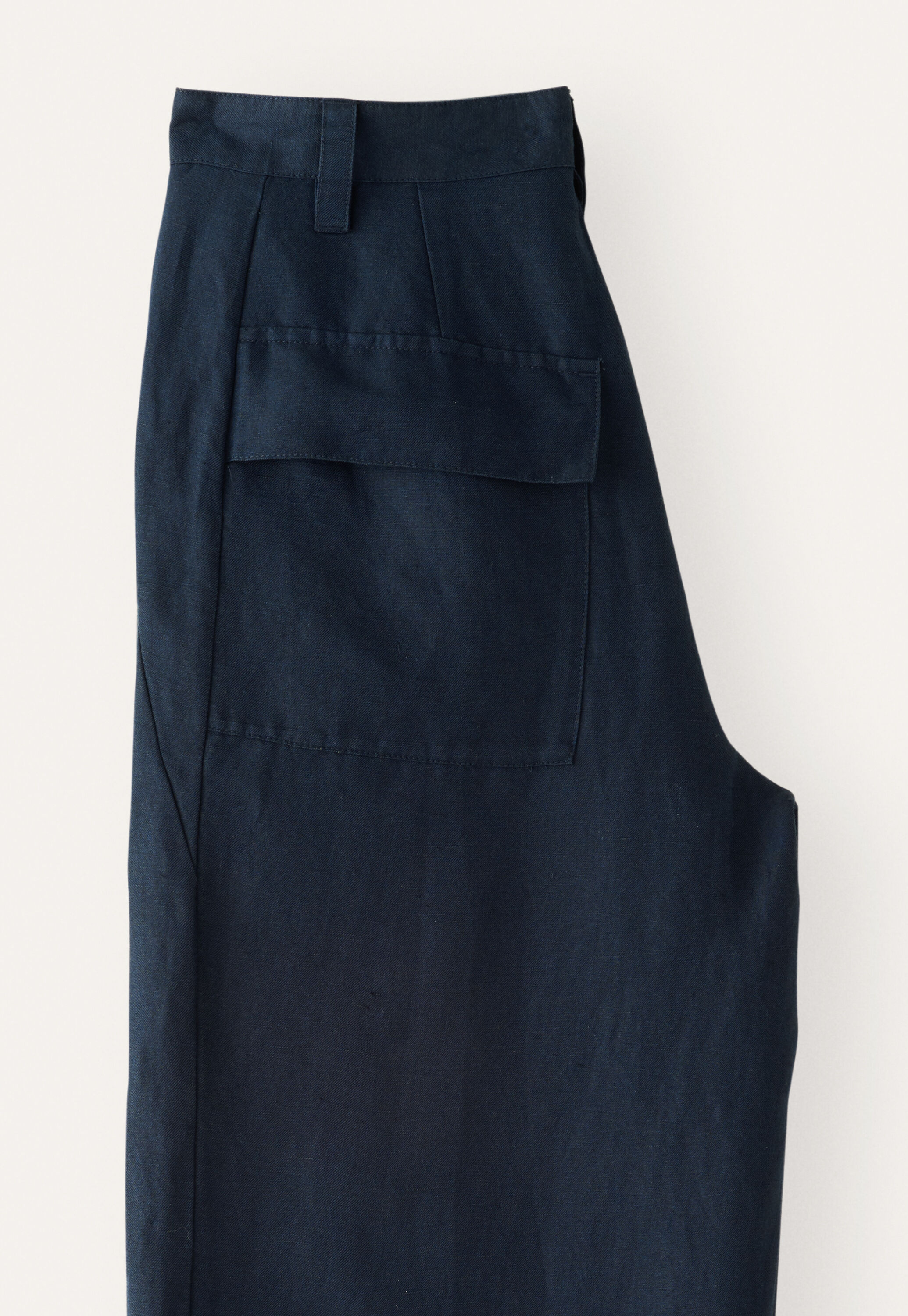 Wide tapered trousers